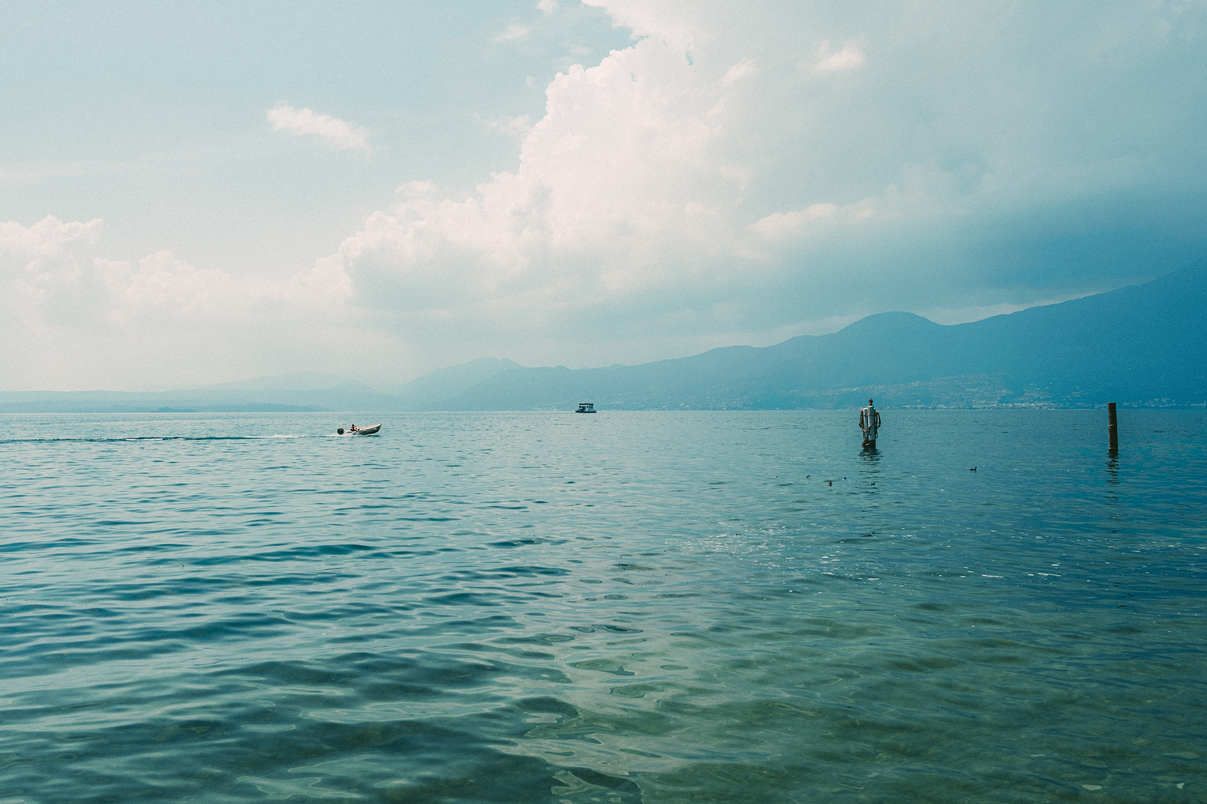 Blue lagoon, Lake Garda, Italia 2025