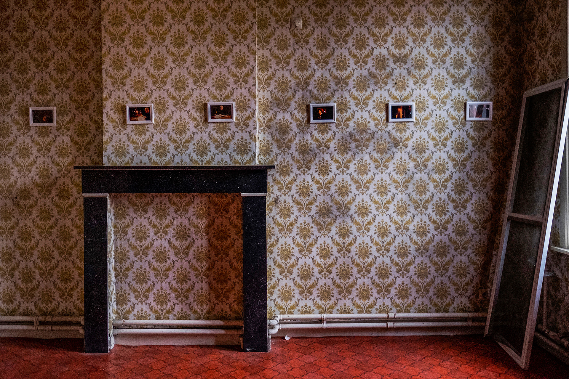 2021 - Heuvelland - Een hoofd om in te wonen - White Sheet - A Group Exhibition - Pastorie Wijtschate