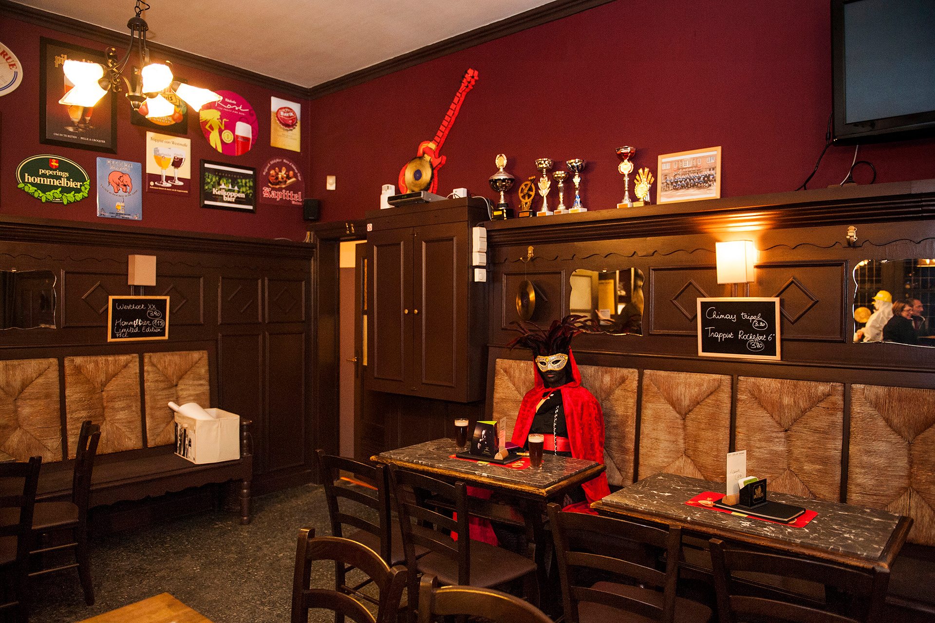 2013 - Poperinge - Carnaval - Restaurant Flou's - Maskerade