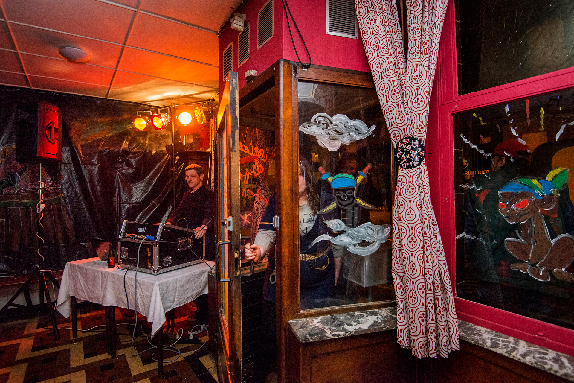 2015 - Poperinge - Carnaval - Café De Beurs - Maskerade