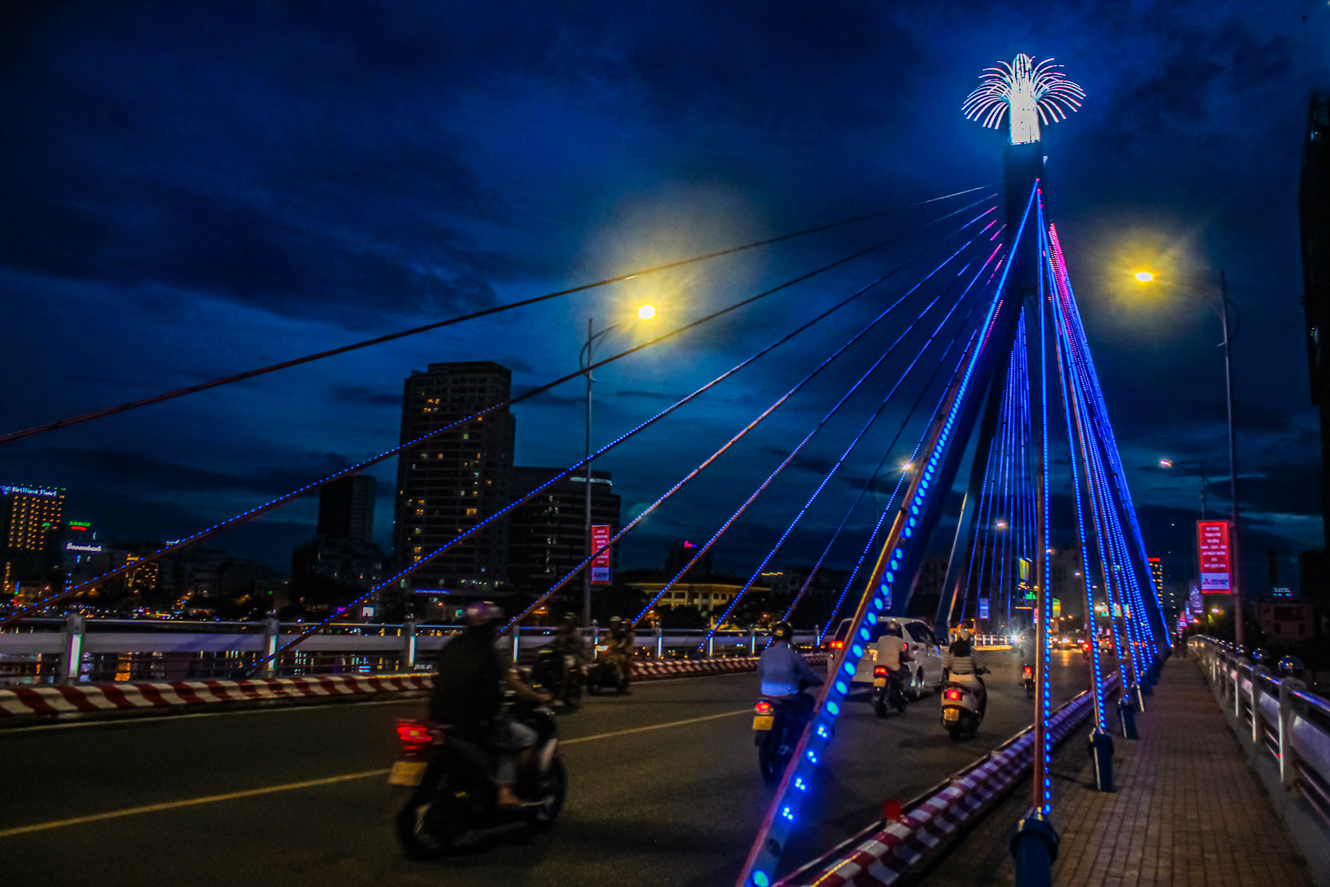 Bridge of the People