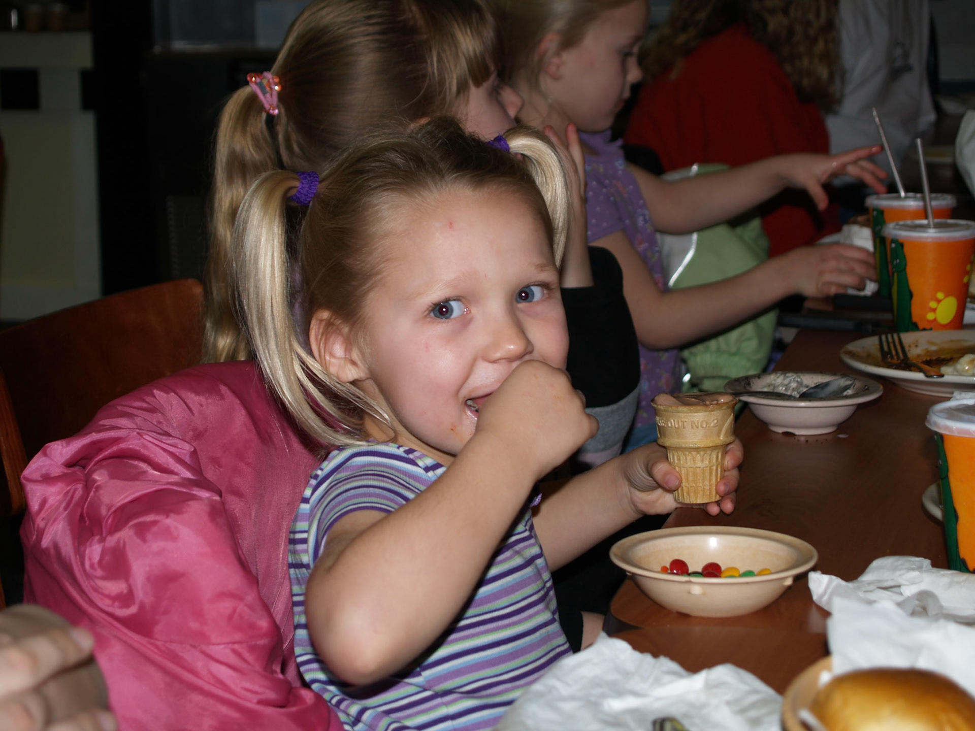 OLYMPUS DIGITAL CAMERA