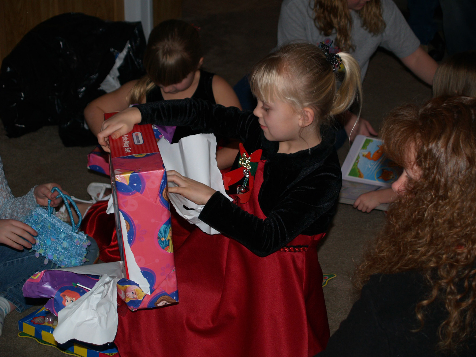 OLYMPUS DIGITAL CAMERA