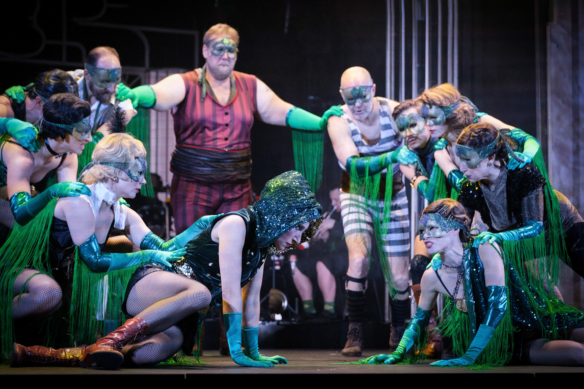 szerző: darab, színház, város, 2024/12/18   photo credit mandatory