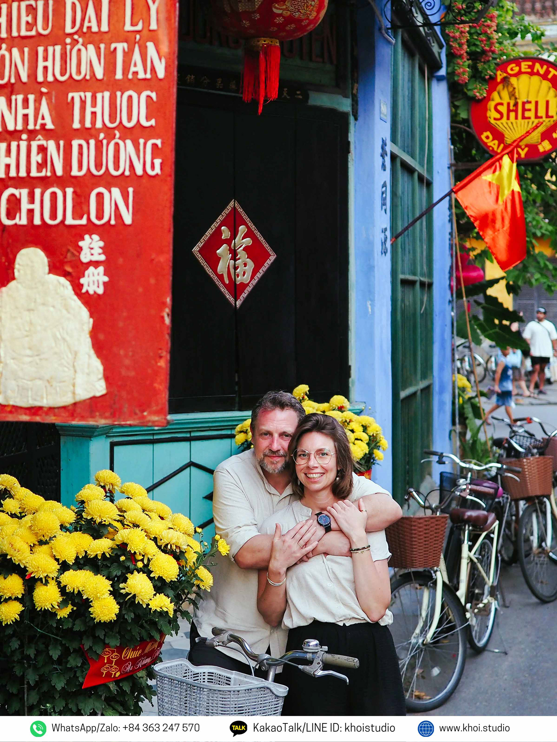 Hoi An couple photoshoot with local photographer