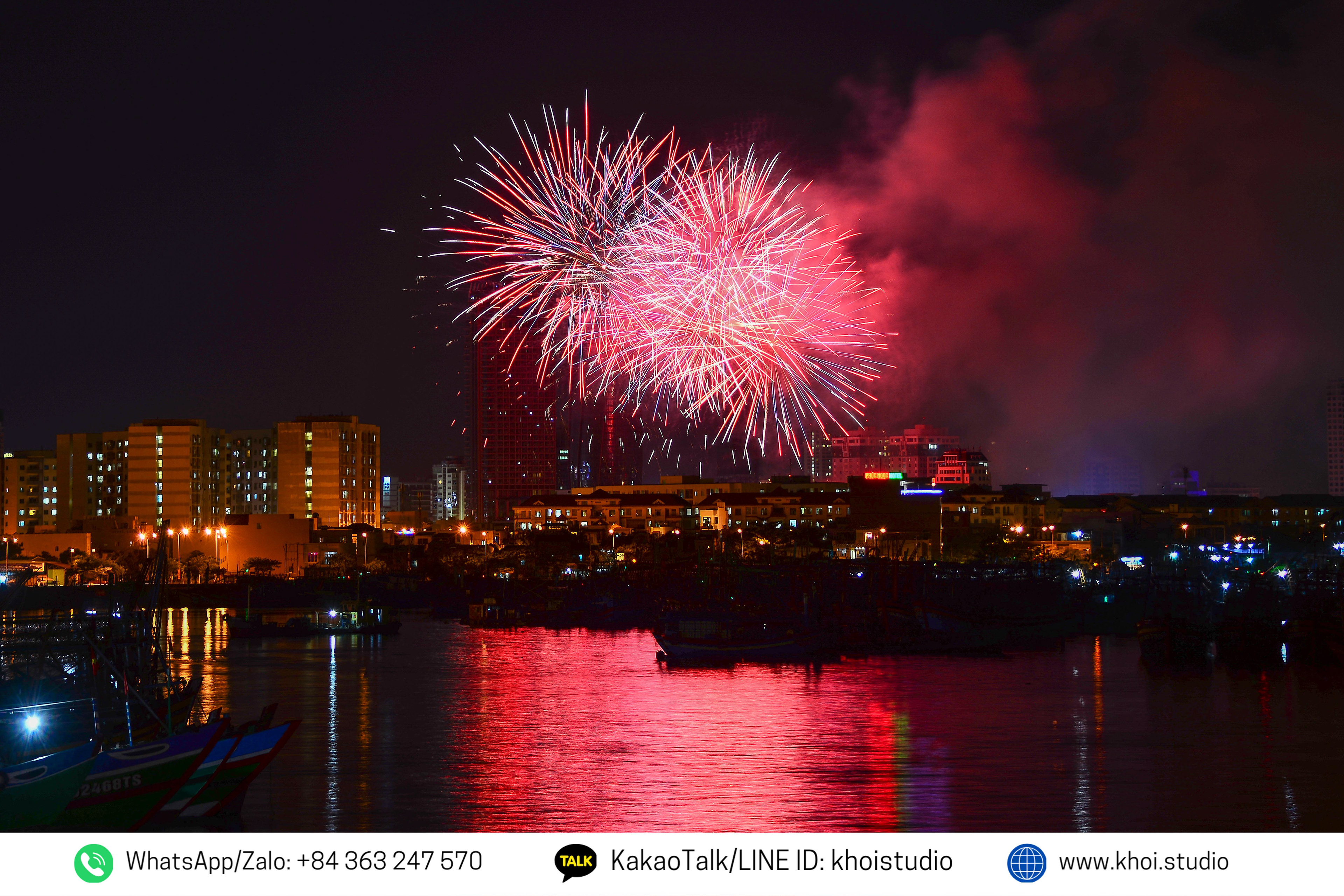 Da Nang Fireworks Photographer | Photoshoot & Event Photography