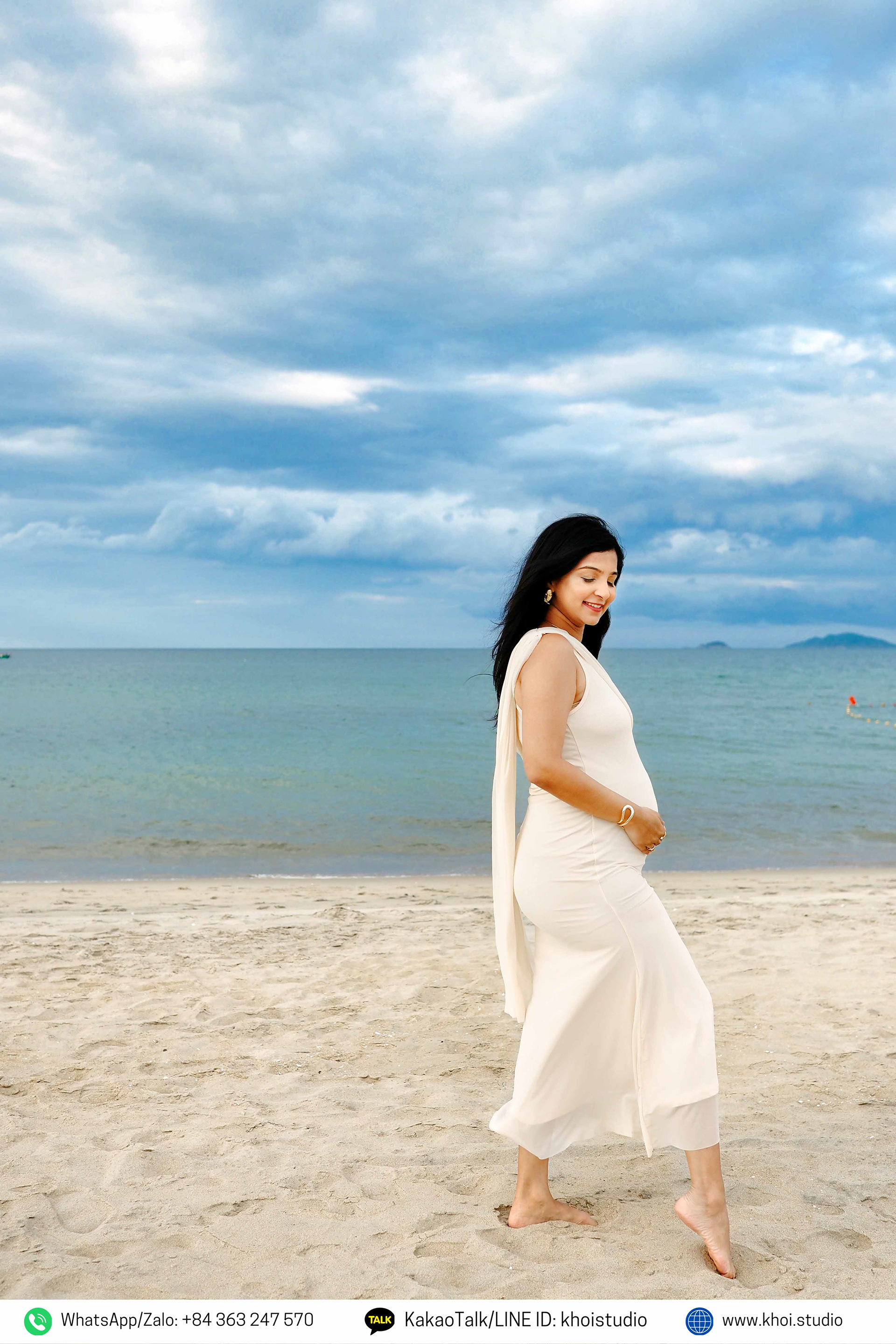 Da Nang Maternity Photography | Pregnancy Photoshoot by Da Nang Photographer
