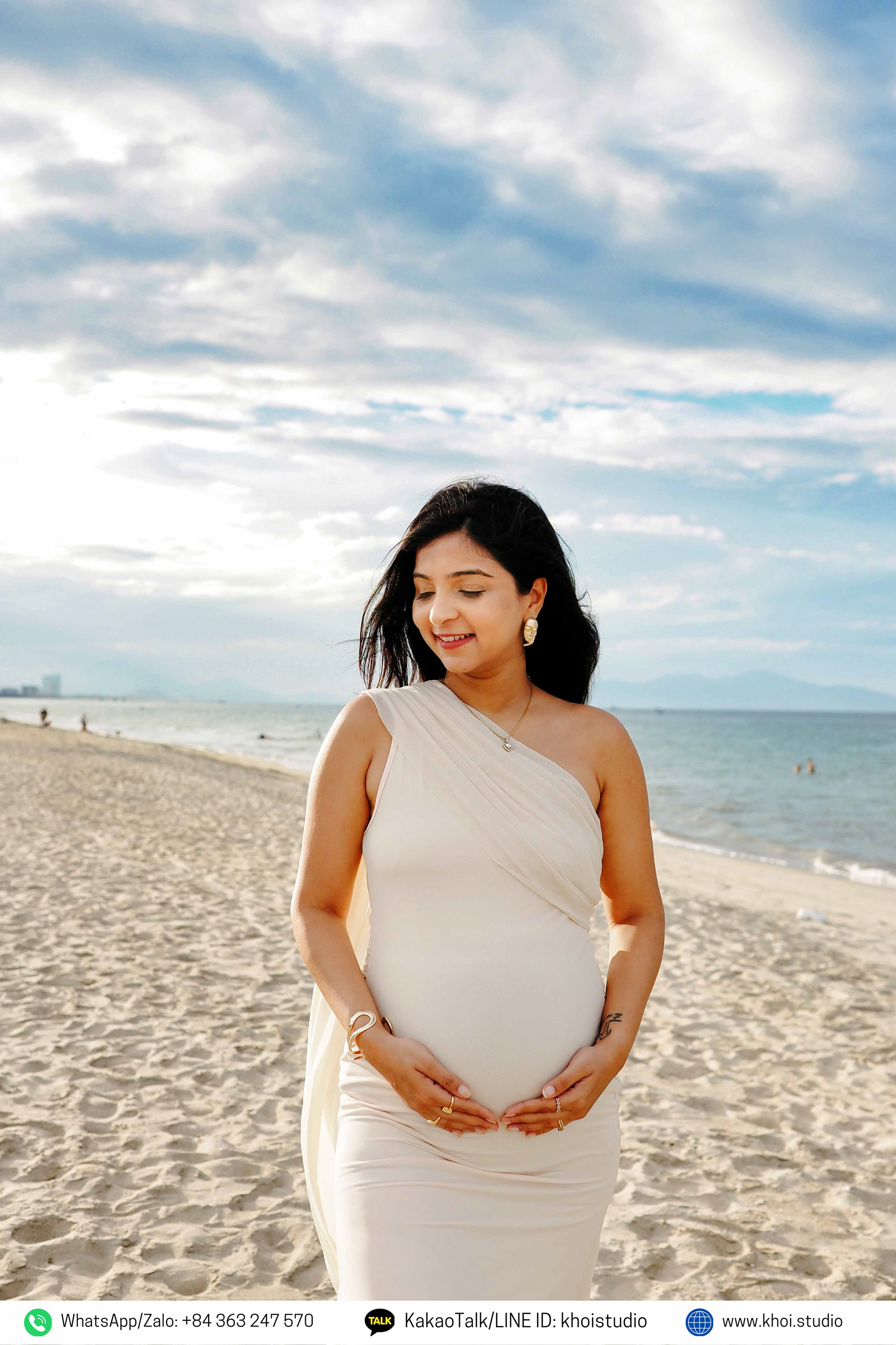 Da Nang Maternity Photography | Pregnancy Photoshoot by Da Nang Photographer