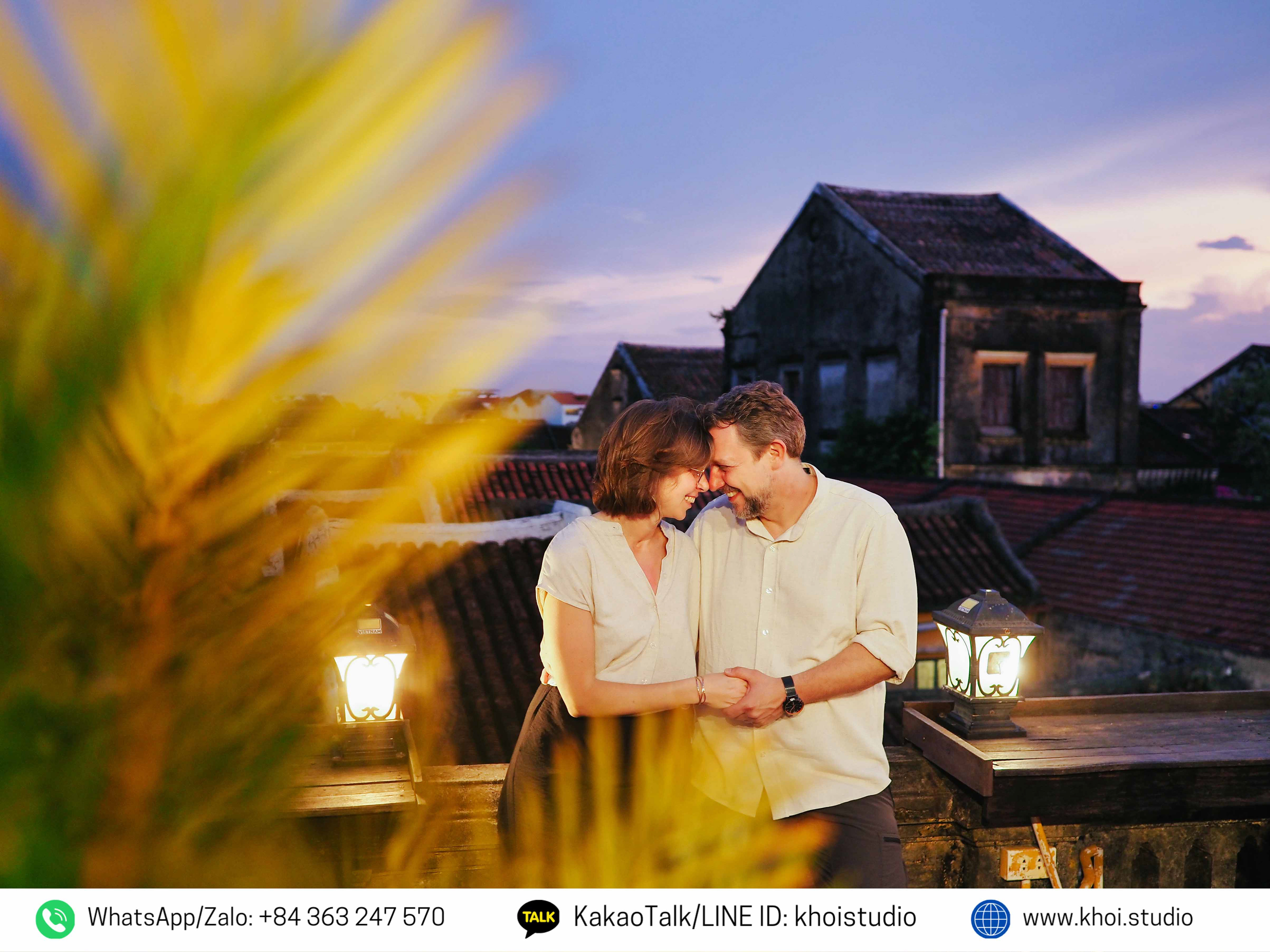 Hoi An couple photoshoot with local photographer