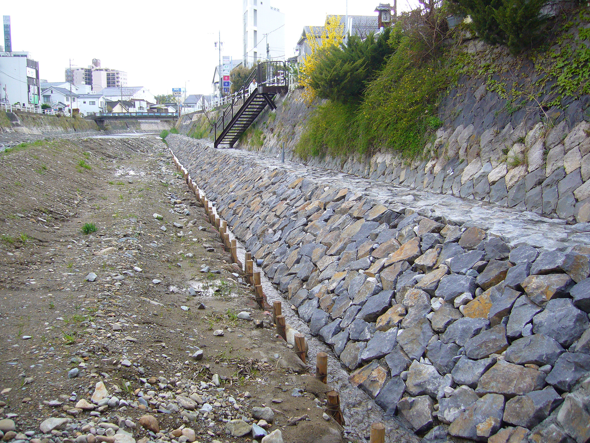 女鳥羽川