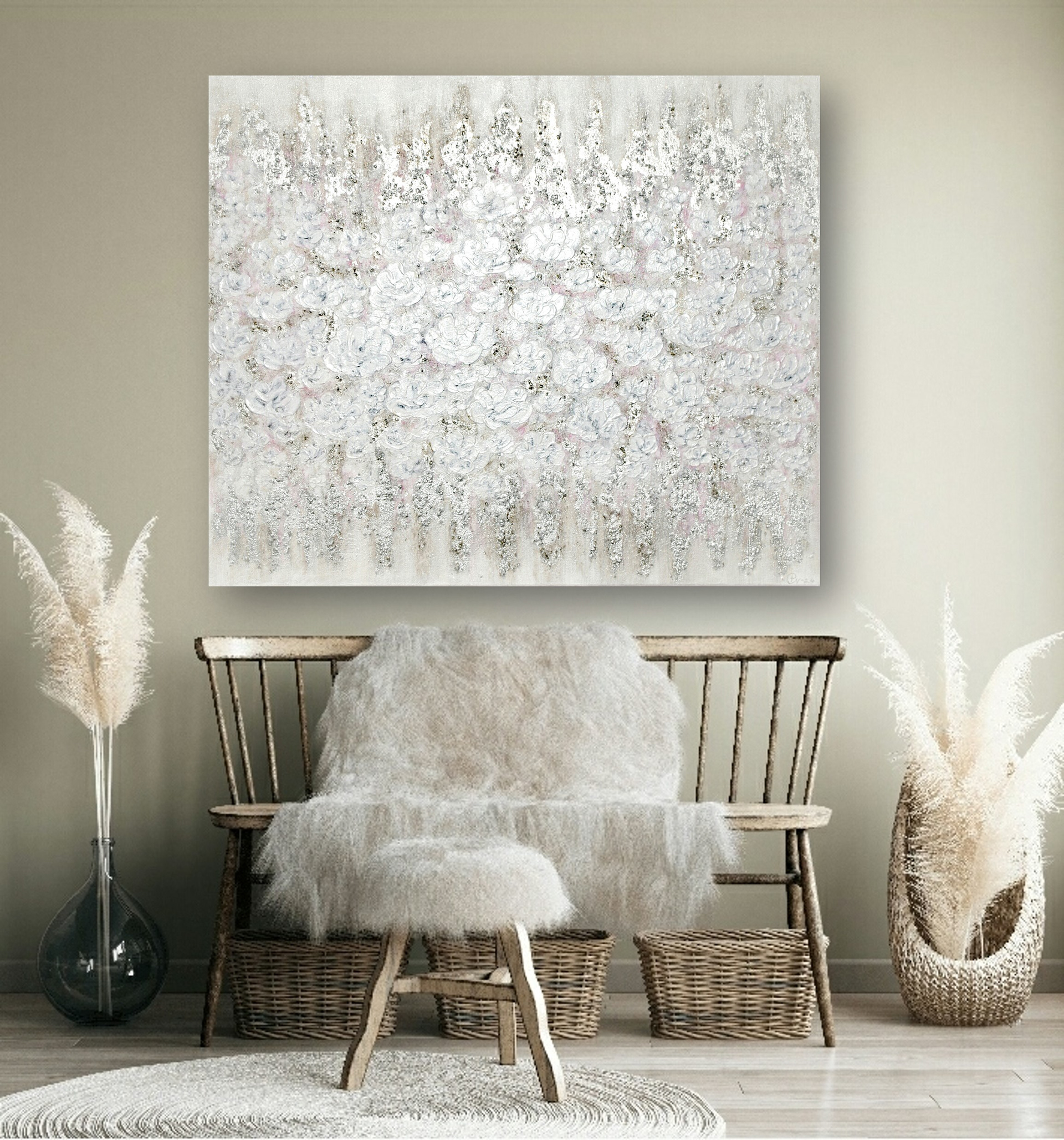 Diamond Flowers II MYYTY (2024) 120x100 cm Hinta:350€ Lyhyt kuvaus: Tekstuuri kukkamaalaus väreinä harmaa, valkoinen,hopea ja haalea roosa. Taulussa on käytetty tekstuuria kukkien kohdalla ja hopeista helmiäismaalia sekä paljon lehtihopeaa struktuurin kanssa, tuomaan kauniita yksityiskohtia. Suojattu Vernissalla. Reunat viimeistelty ja ripustusvalmis. Kaikissa töissäni on tyytyväisyys/sovitus takuu. Lisäkuvia lähetän mielelläni. Taulu voidaan postittaa.