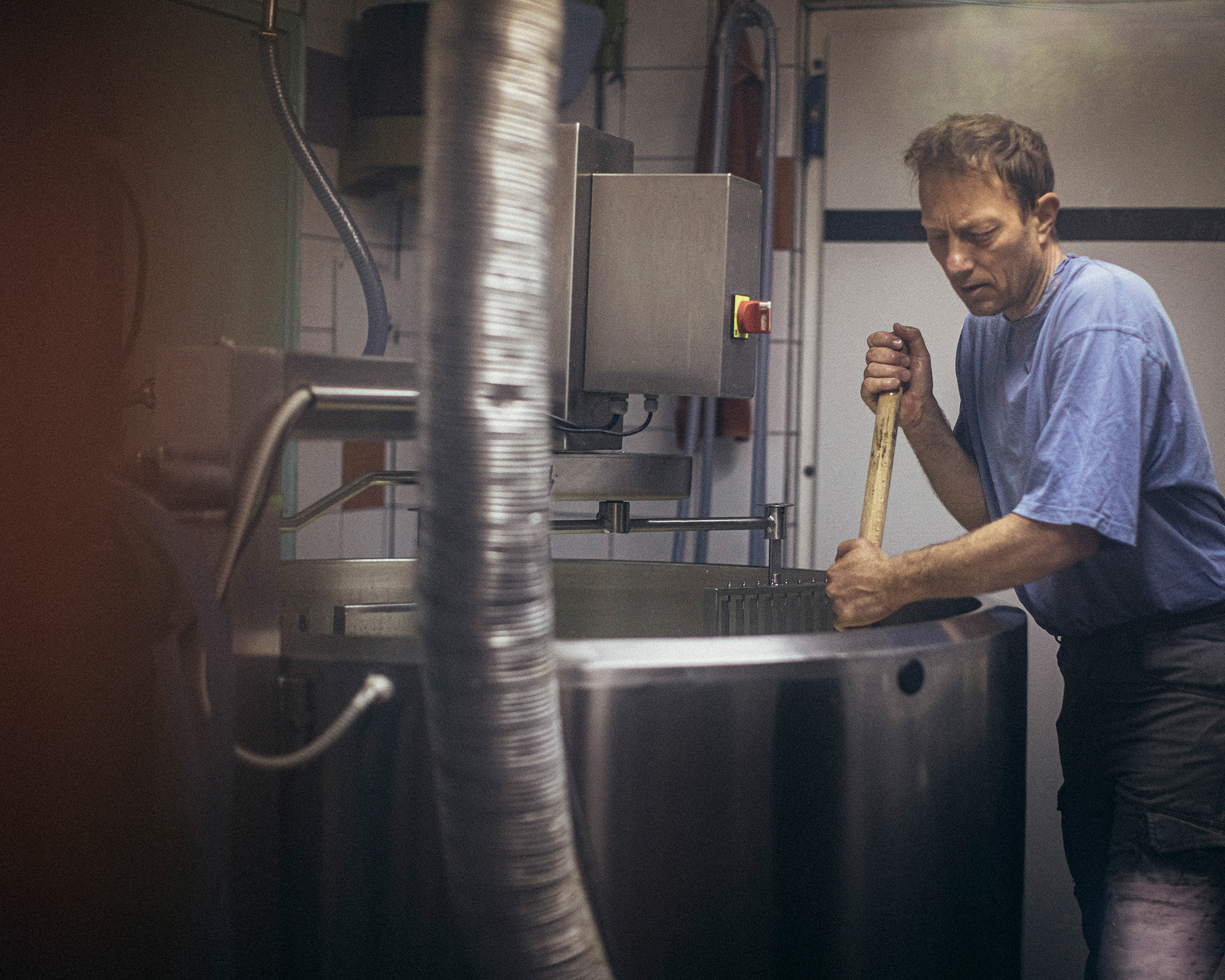 Manu Bendick est fromager bio dans la vallée de la Bellongue en Ariège