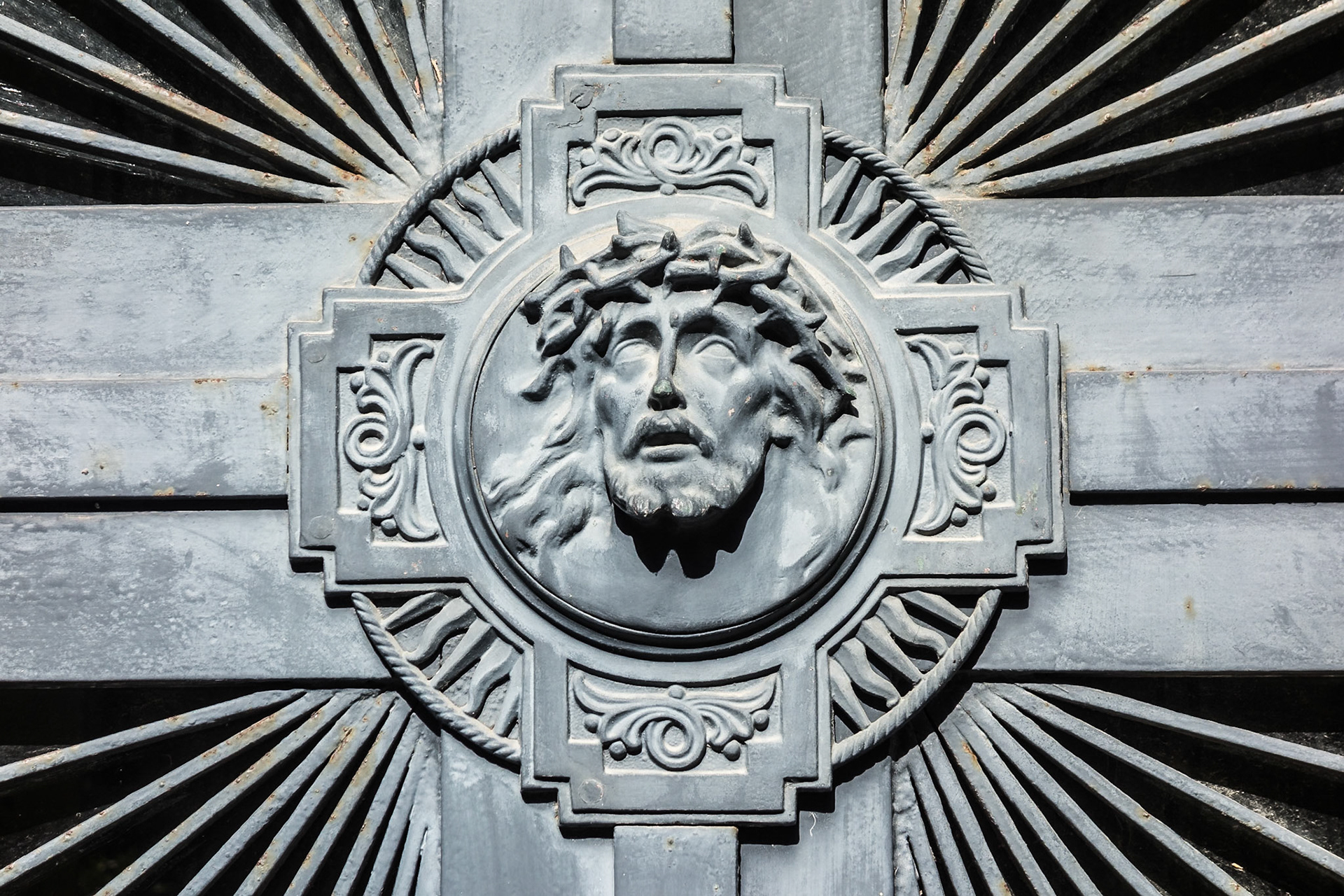 Detail, Municipio Di Trapani Cimitero, Trapani,August, 2013