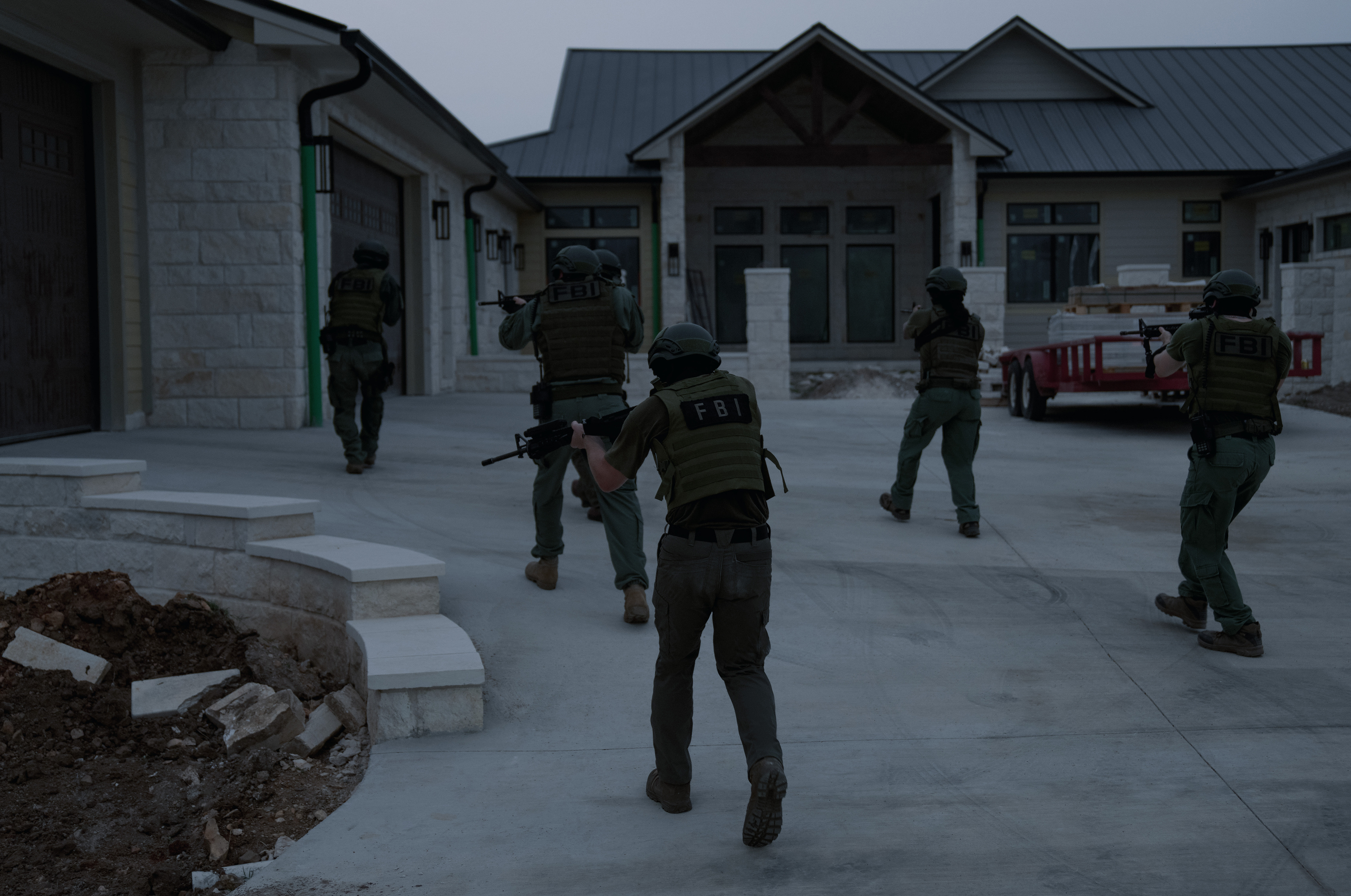 A recreation of the FBI’s arrest operation at Jose Treviño’s property, depicted in “Cowboy Cartel,” now streaming on Apple TV+.