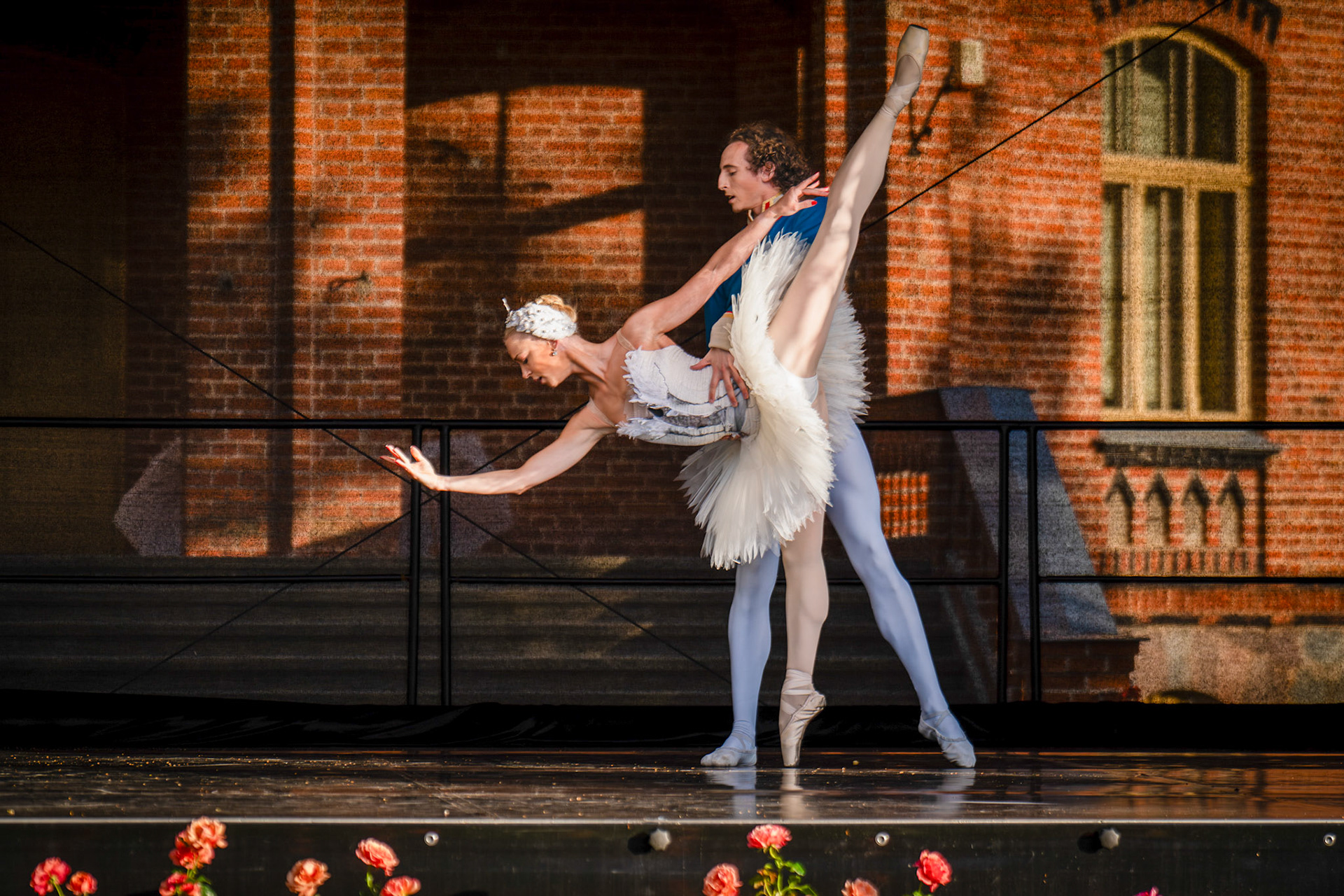 Starptautiskais baleta kamerfestivāls „Kurzemes klasika” Jaunmoku pils dārzā ar baleta mākslinieku priekšnesumiem