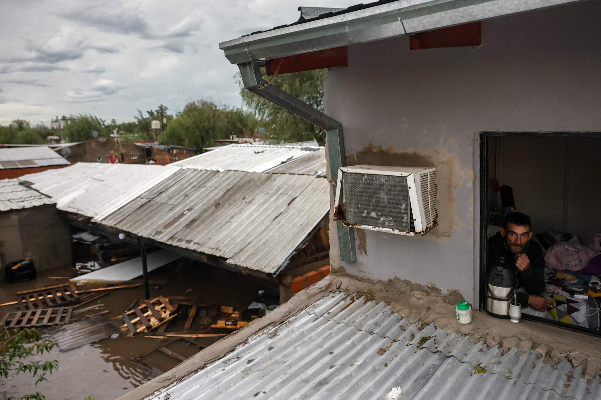 Floodwaters inundate streets and homes following severe storms in Campana | Buenos Aires, 2025.