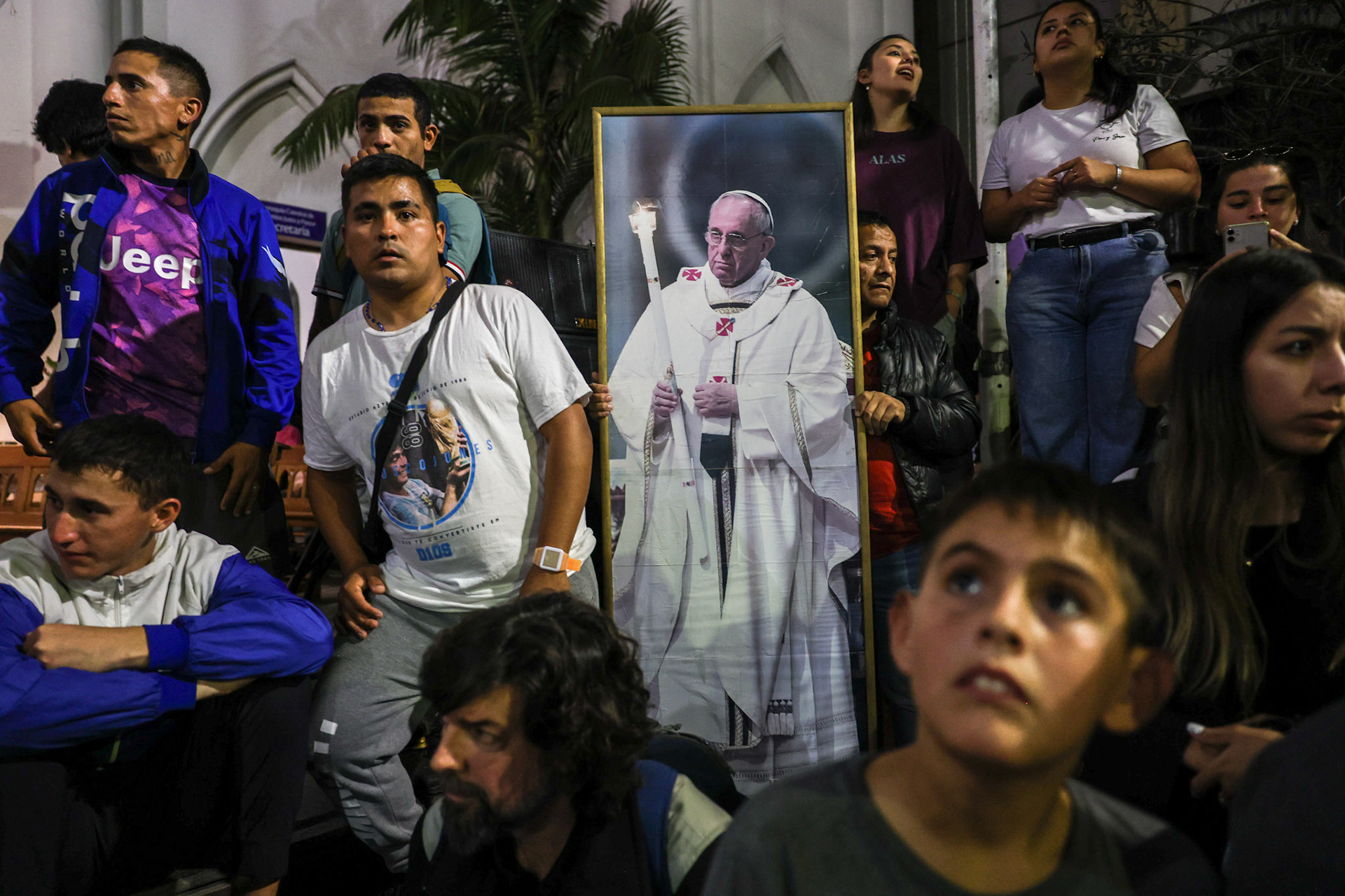 A Mass led by curas villeros is held the day after the death of Pope Francis | Buenos Aires, 2025.