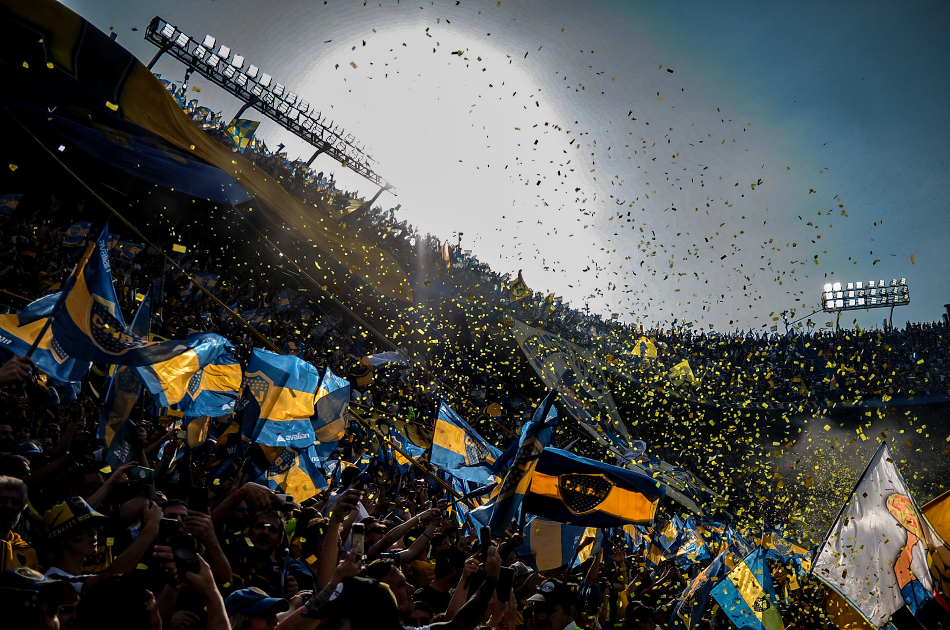 A packed La Bombonera stadium during a Superclásico match between Boca Juniors and River Plate | Buenos Aires, 2024.
