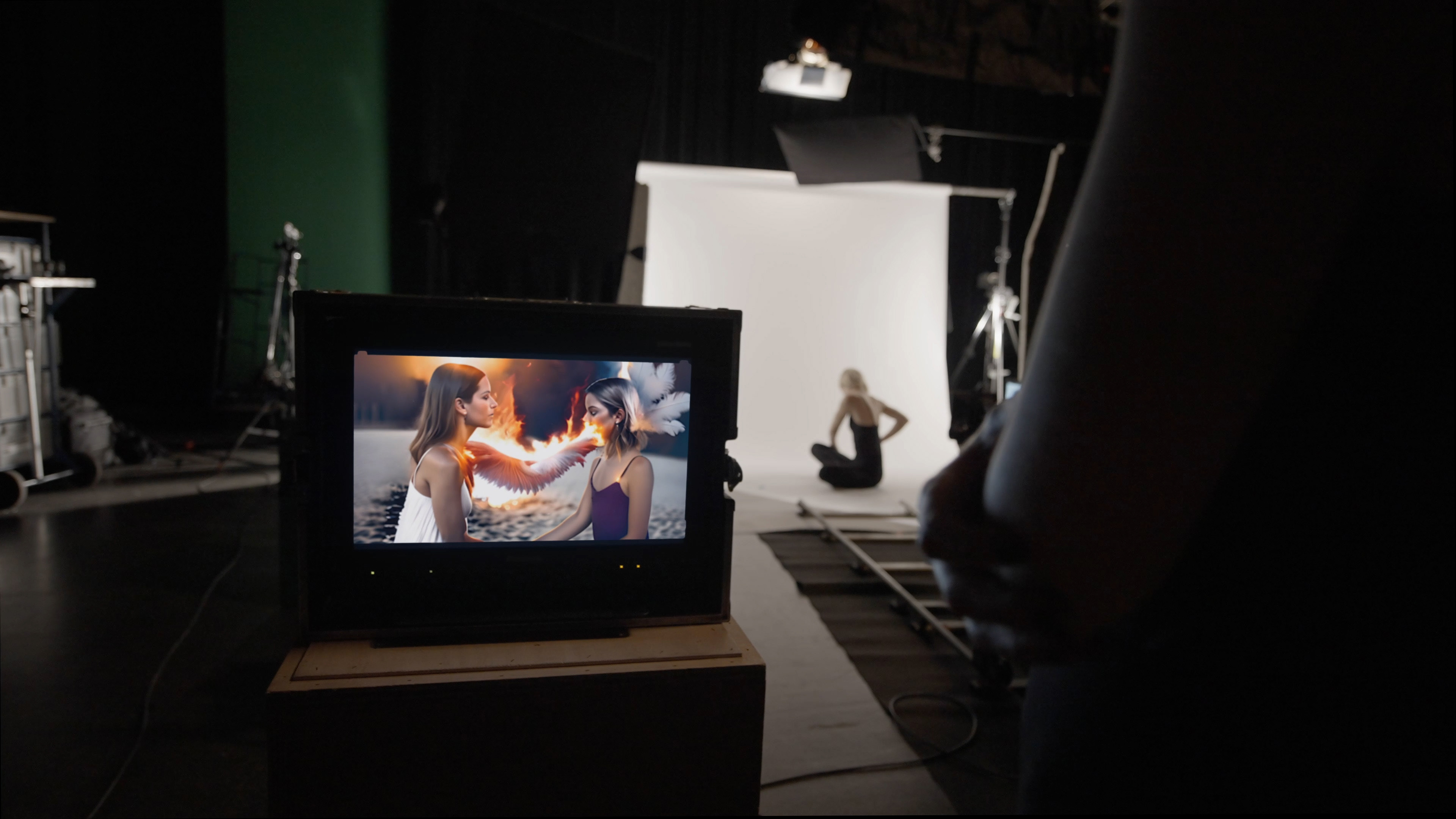 Je n'AI jamais rencontré quelqu'un comme toi. Daniella Kertesz and Naama Preis. Un film de Ella ALTMAN. DOP: Pierre Nativel. Production Le Fresnoy - Studio National des Arts Contemporains. 