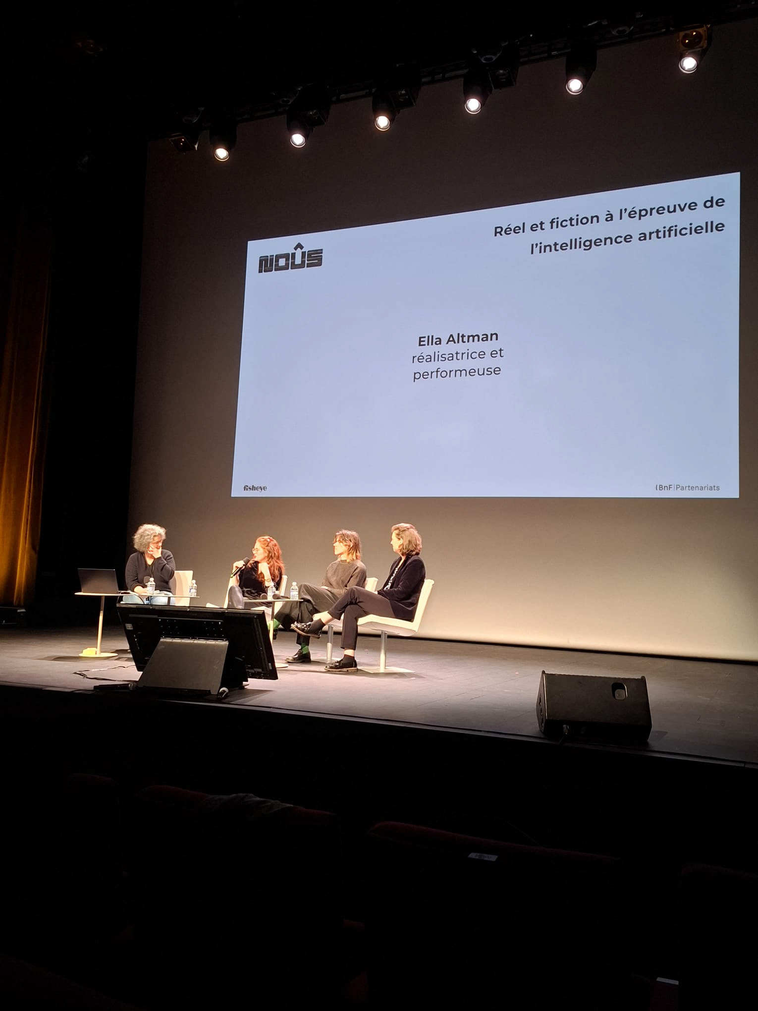 Isabelle Gaudefroy, directrice du Fresnoy – Studio national, Ella Altman, réalisatrice et performeuse, et Harold Lechien, artiste  Modération : Julie Guillaumot, cheffe du service Vidéo, BnF
