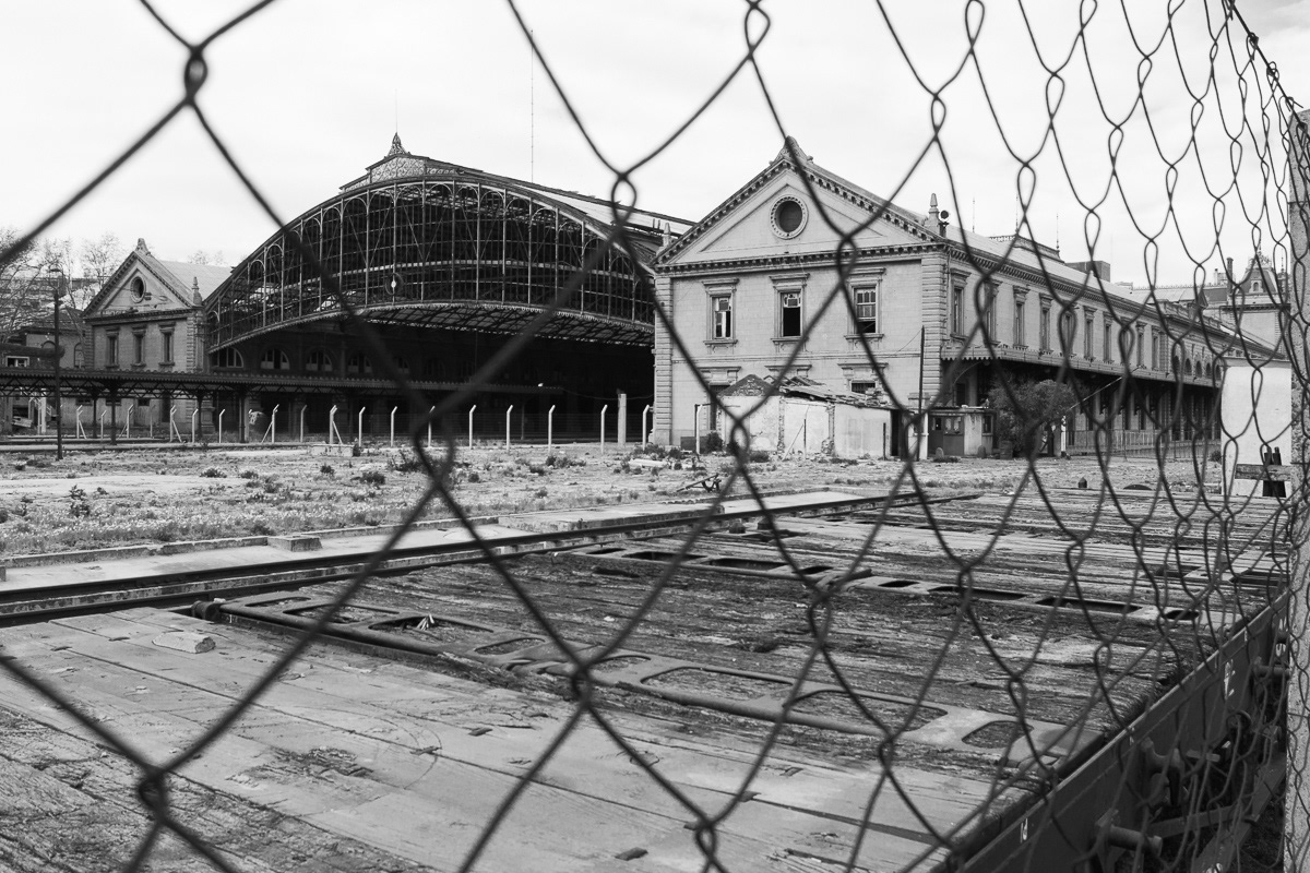 Arrière de la gare General Artigas.