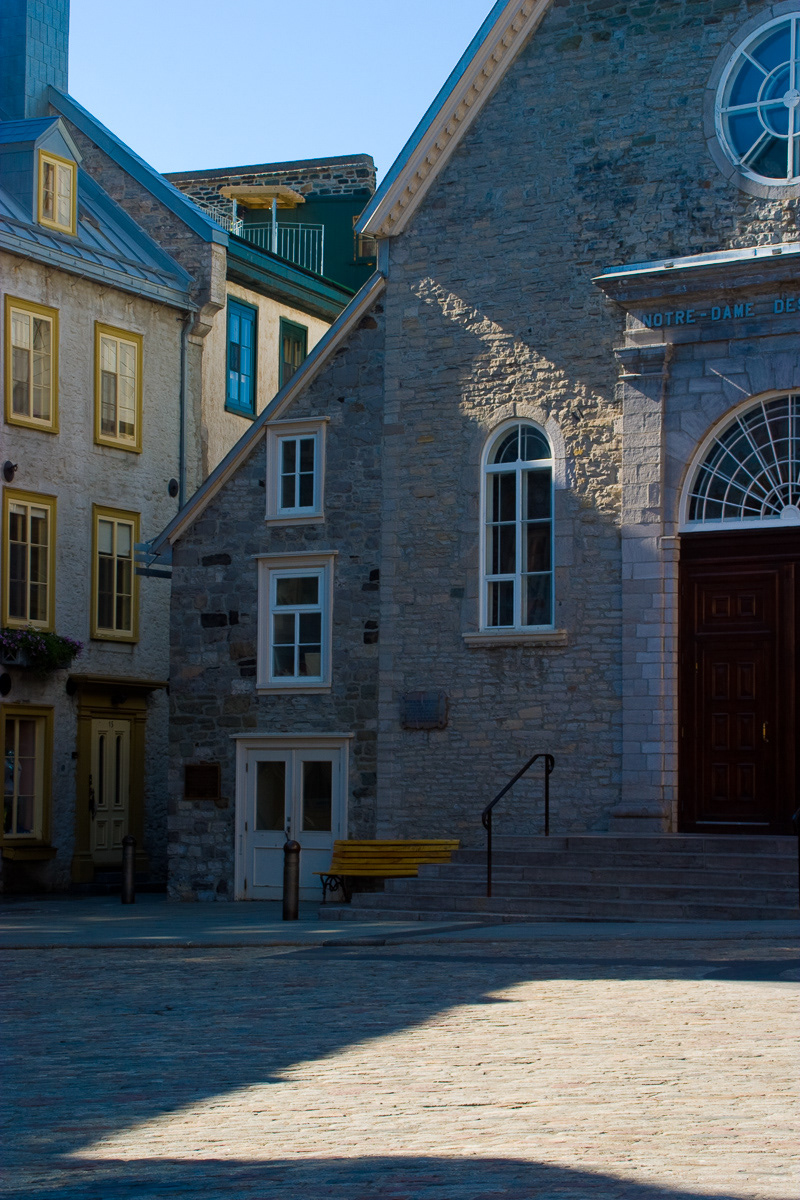 Église Notre-Dame-des-Victoires, Place Royale