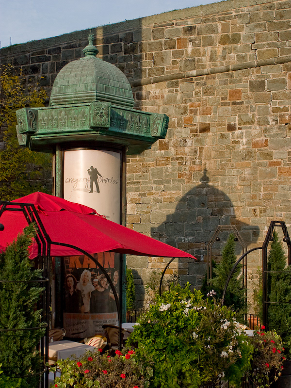 Le Vieux-Québec, terrasse du Capitol, près de la Porte Saint-Jean (FRF)