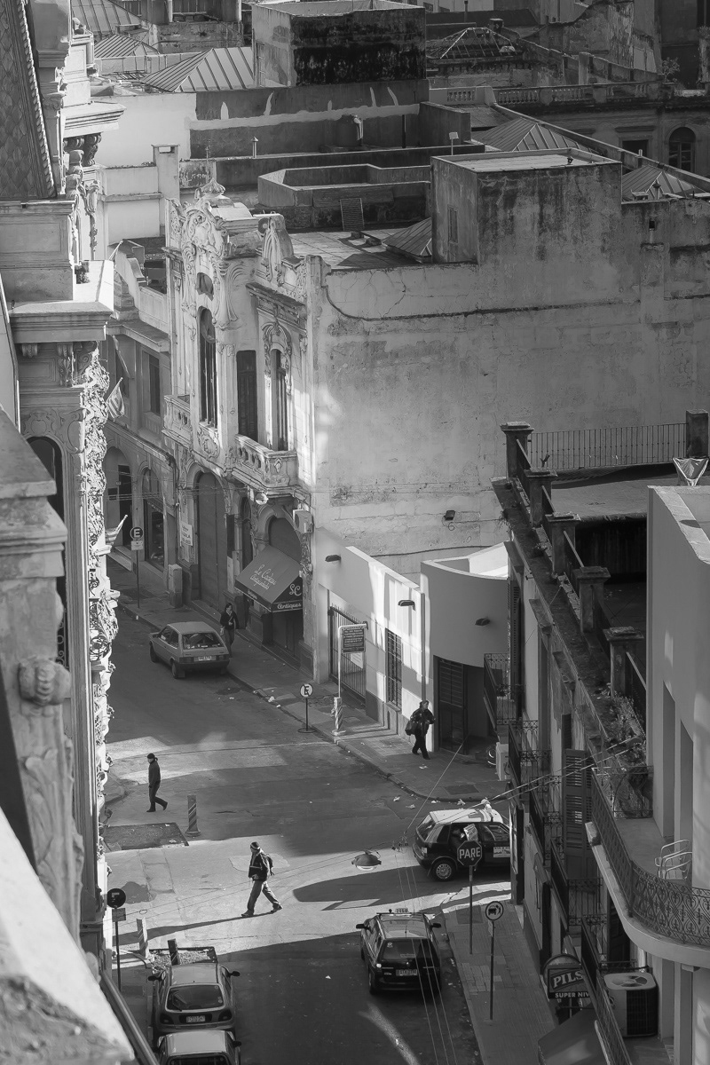 Une rue dans le quartier du port de Montevideo.