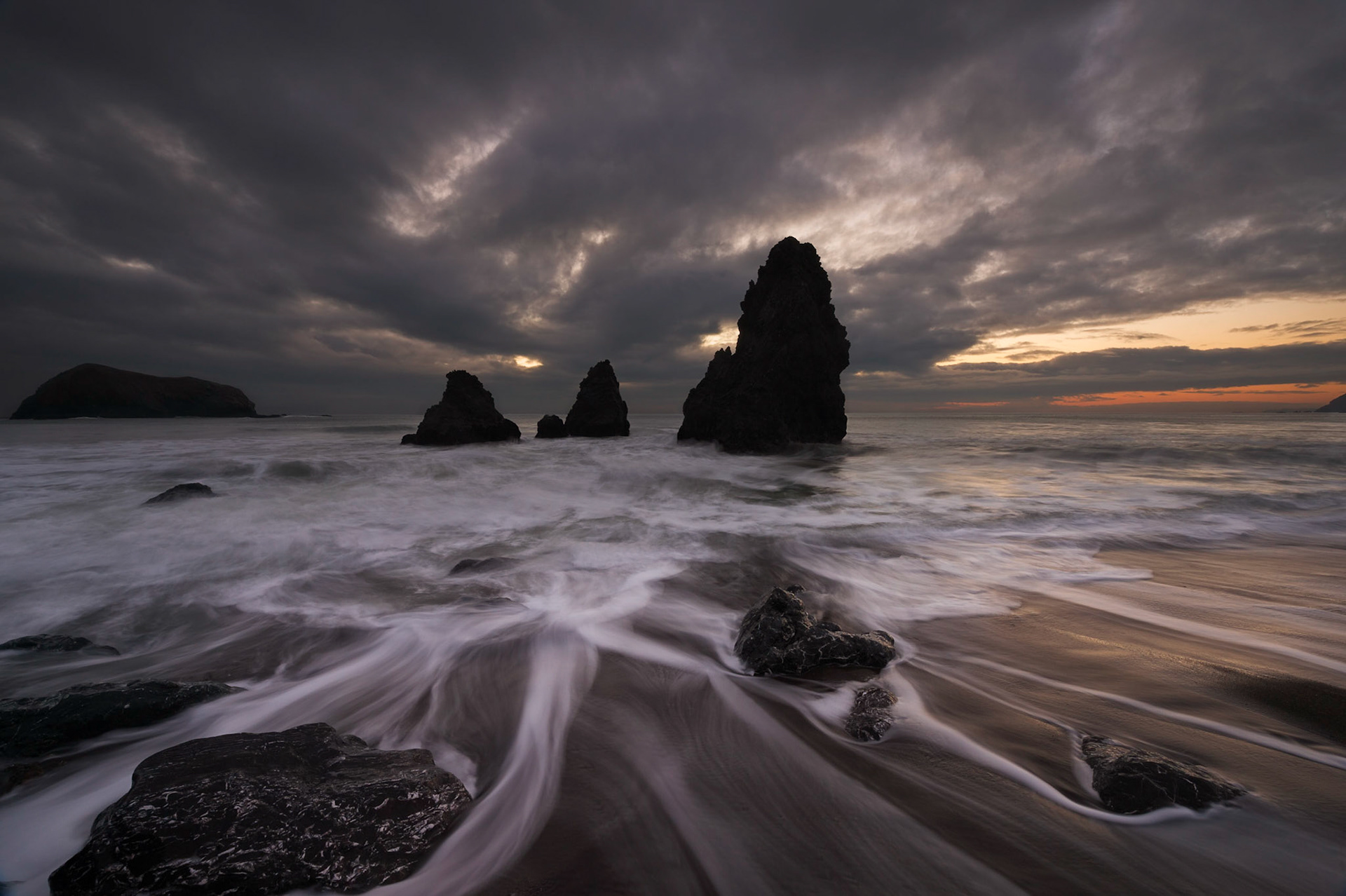Caught some nice water action and sky on my first visit to Rodeo Beach...can't wait to get back when I have a bit more time to spend.  Thank you for viewing, voting and/or any constructive comments. *My apologies to those of you who may have already seen this one, decided to repost as 500px was down most of the day yesterday?