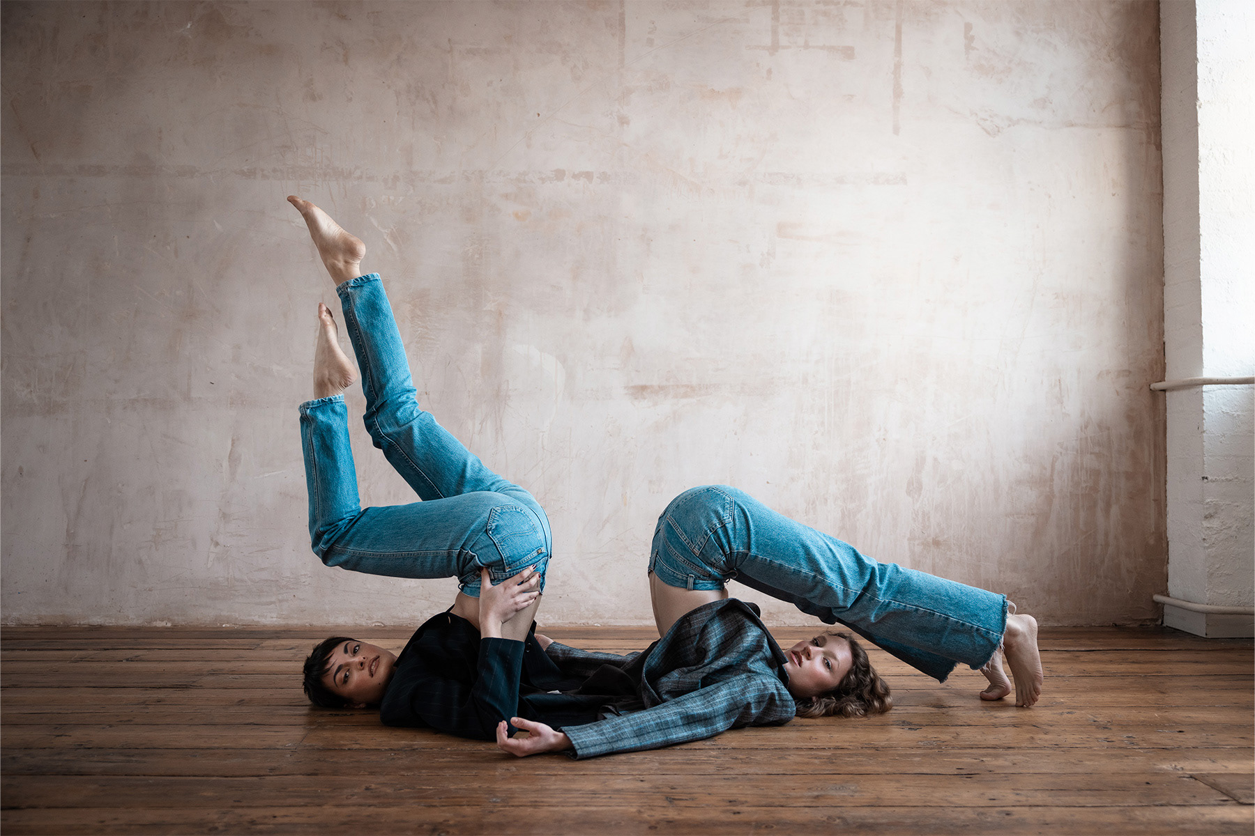 Magdalena Mowinska & Vivian Tsitampani, Editorial