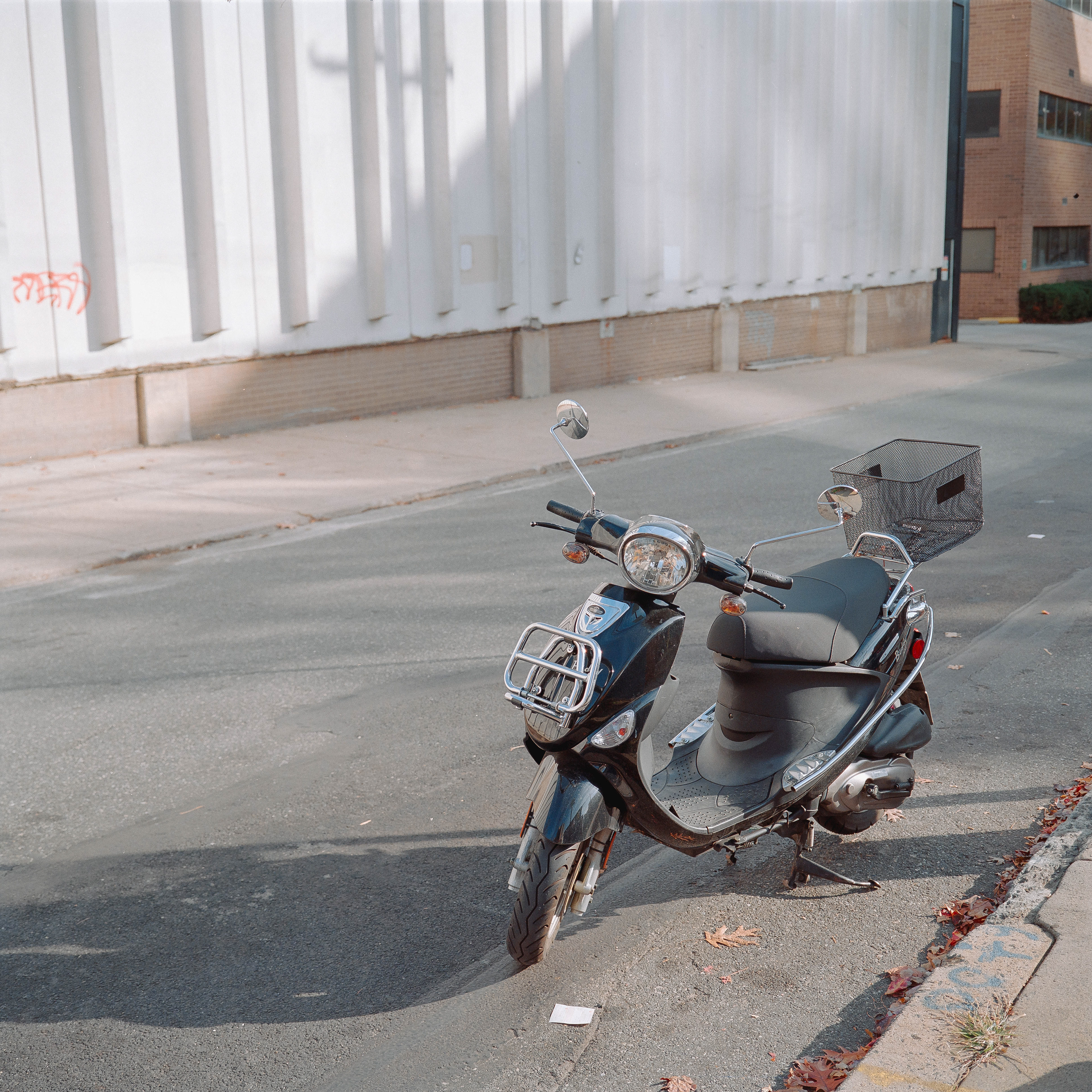 Ludlow Street, Mamiya 6, 75mm f3.5, Portra 400