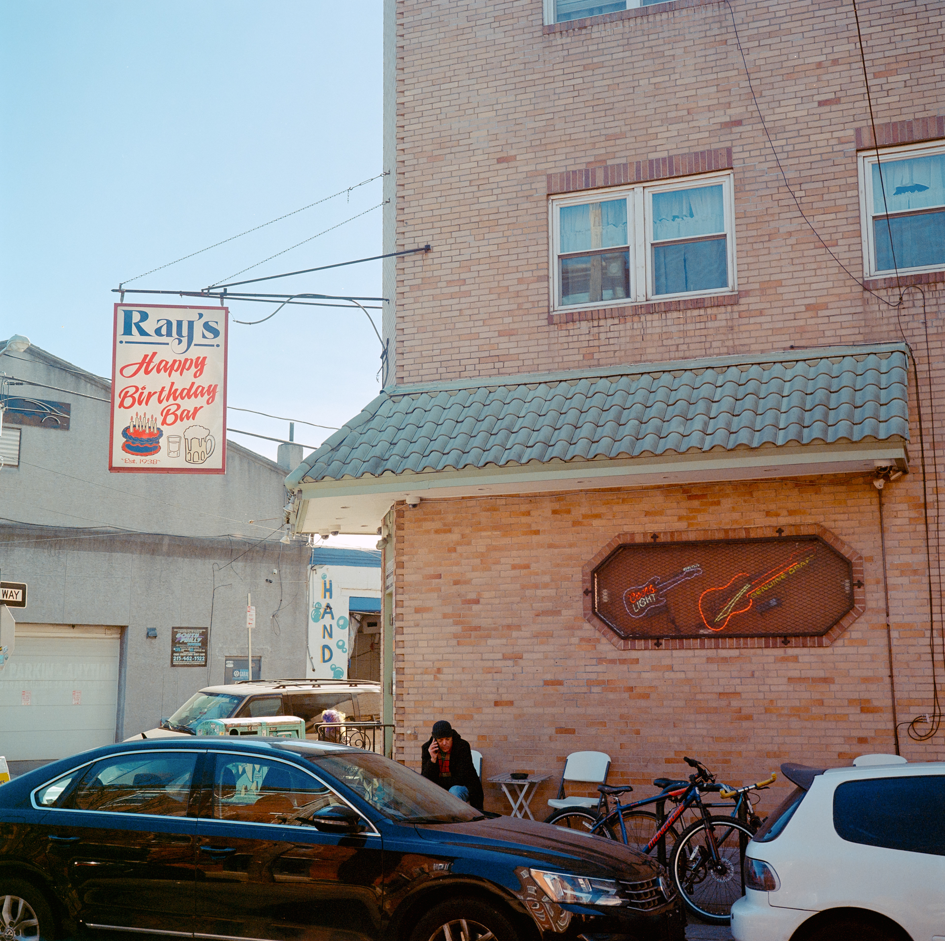 E Passyunk Ave., Mamiya 6, 75mm f3.5, LOMO CN400