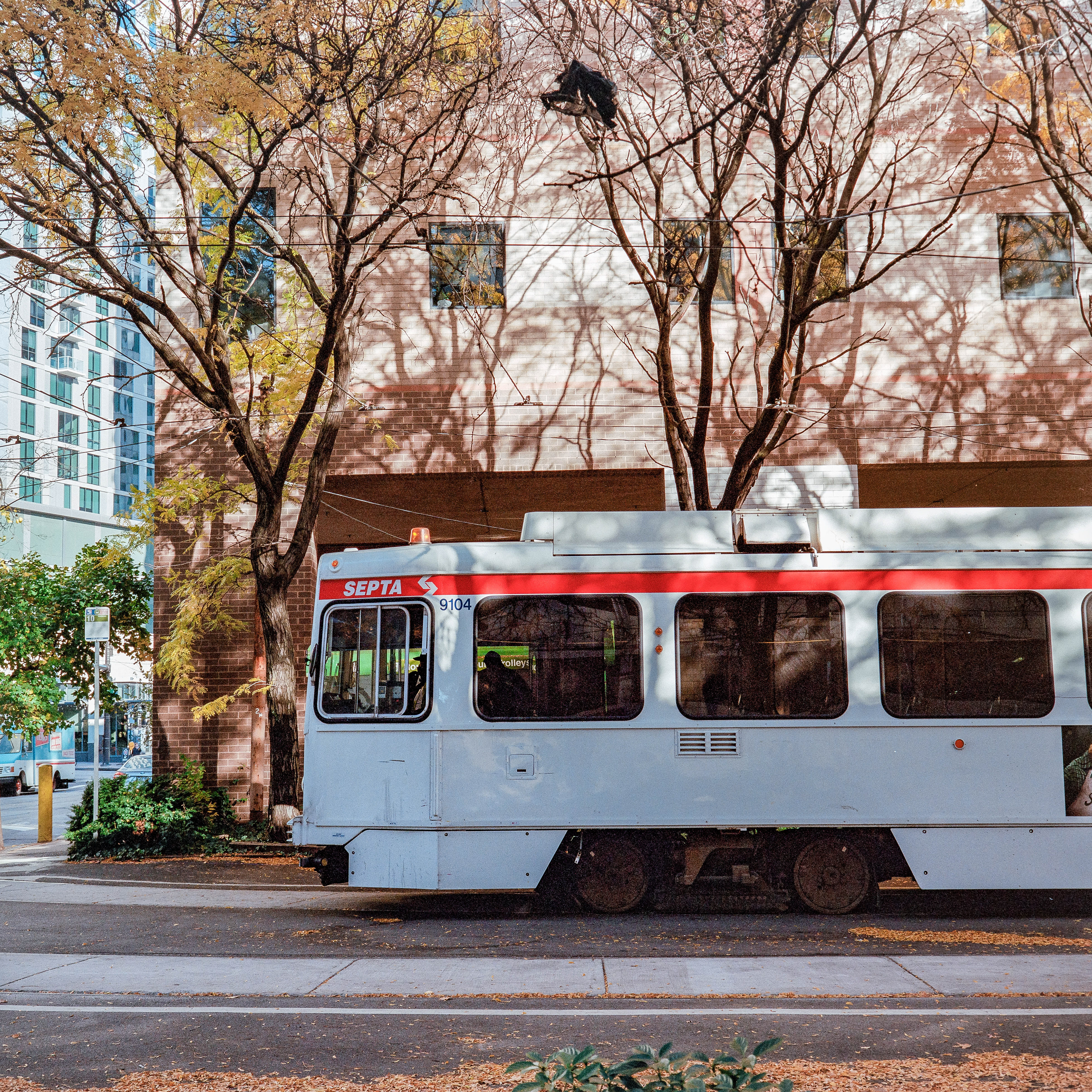 Chestnut Street, Mamiya 6, 75mm f3.5, Portra 400