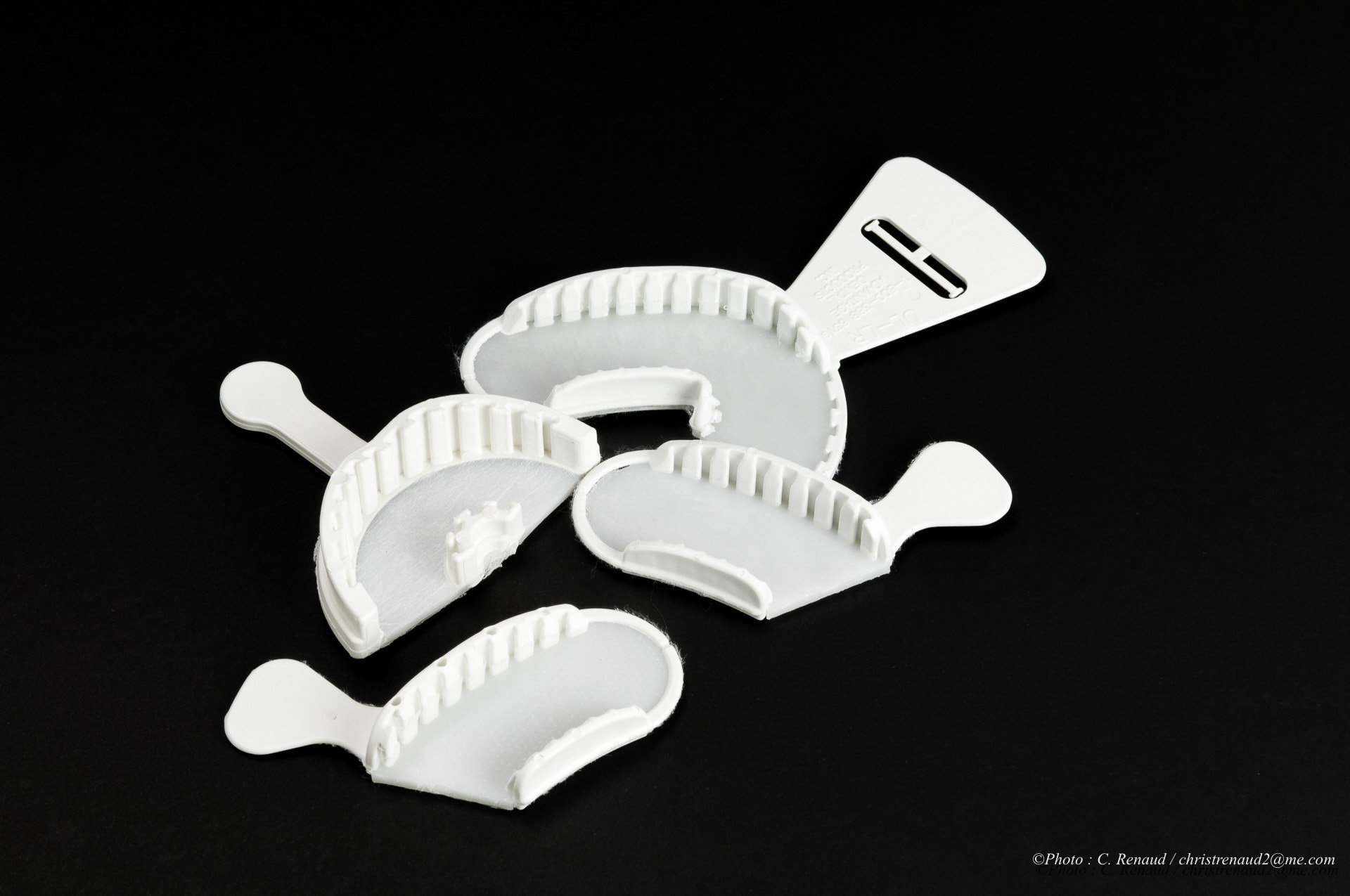 Moule Orthodontique, fond noir