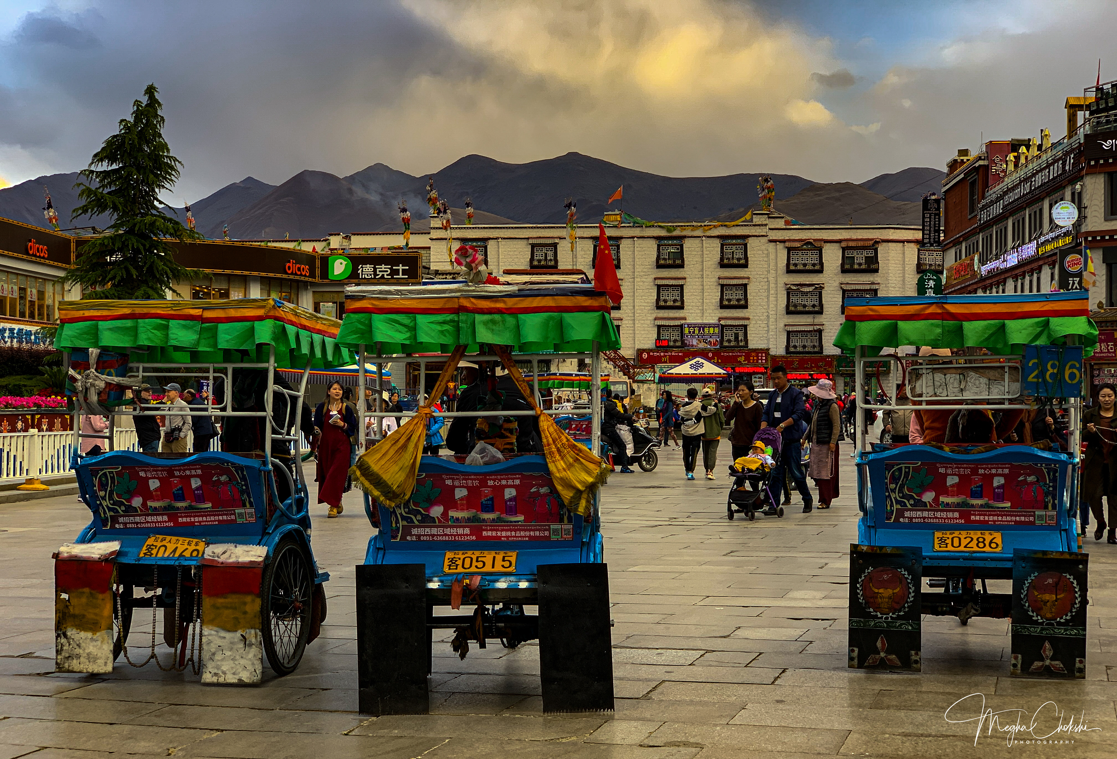 Jokhang Temple Square, Lhasa