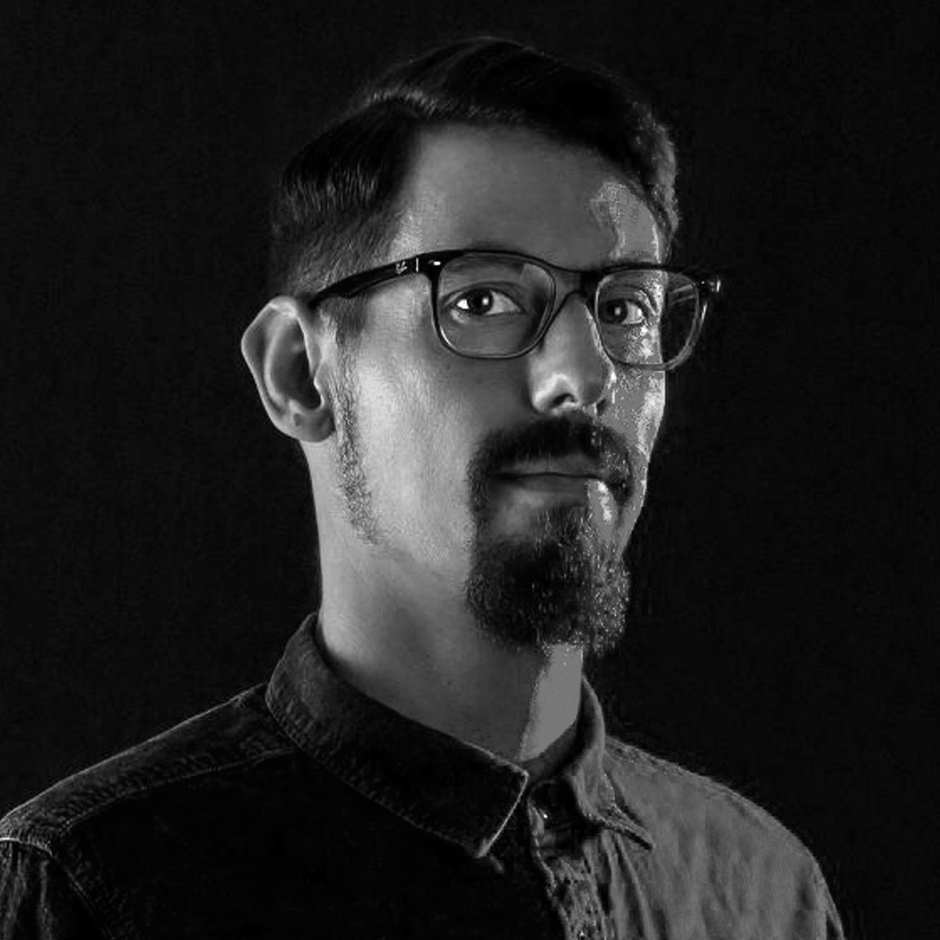 BASTIAN REUTER - SENIOR ART DIRECTOR, VIDEO & POST PRODUCER