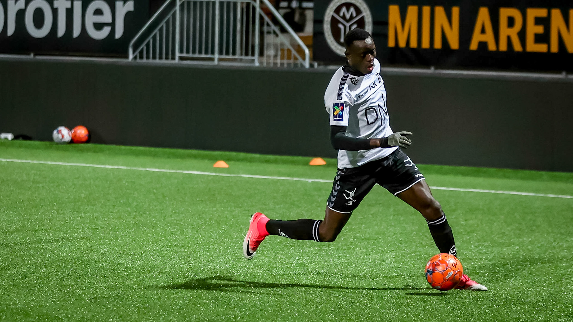Prøvespiller Baba Rahman imponerer med fin teknikk