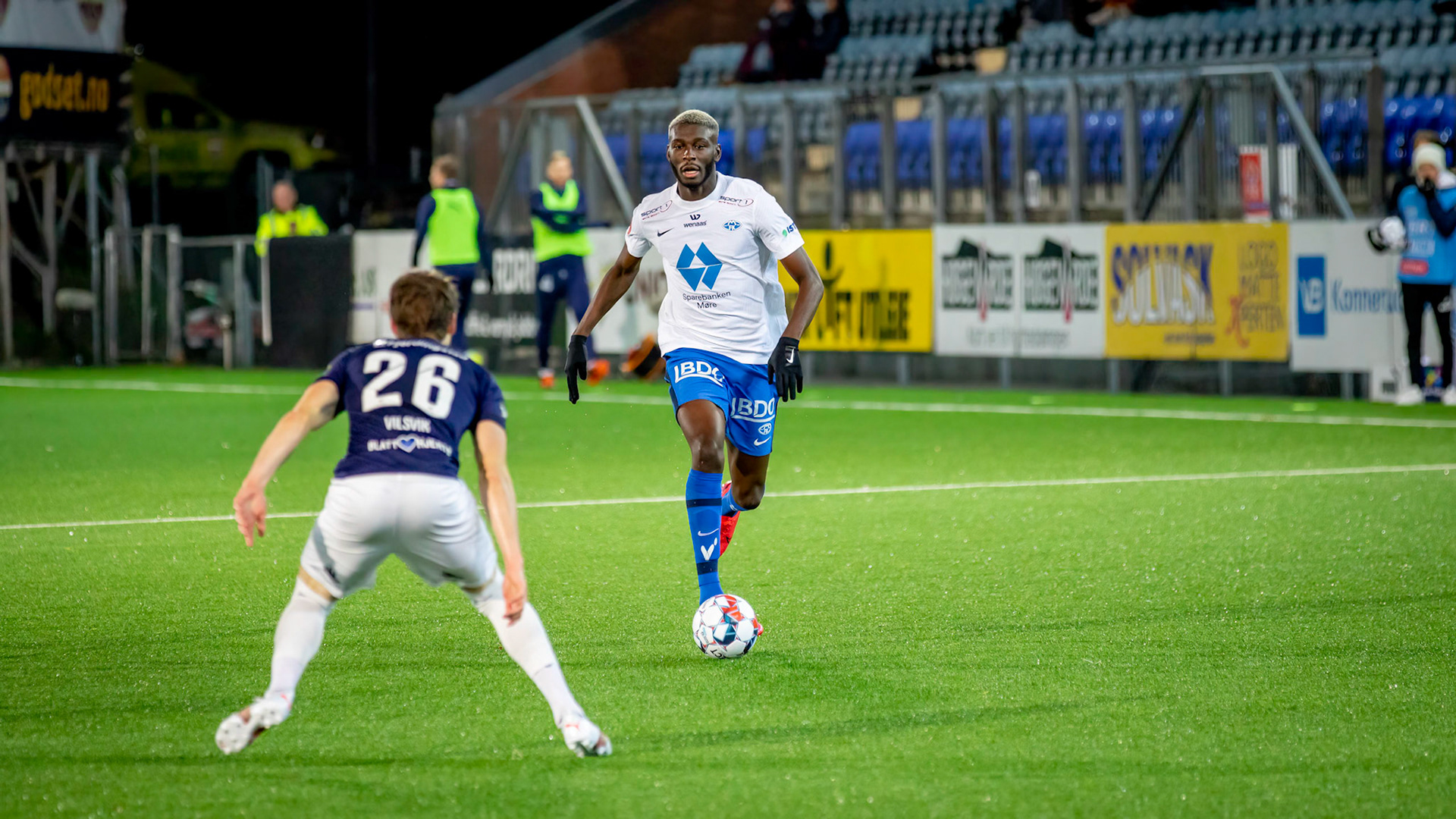 Sheriff Sinyan på raid framover