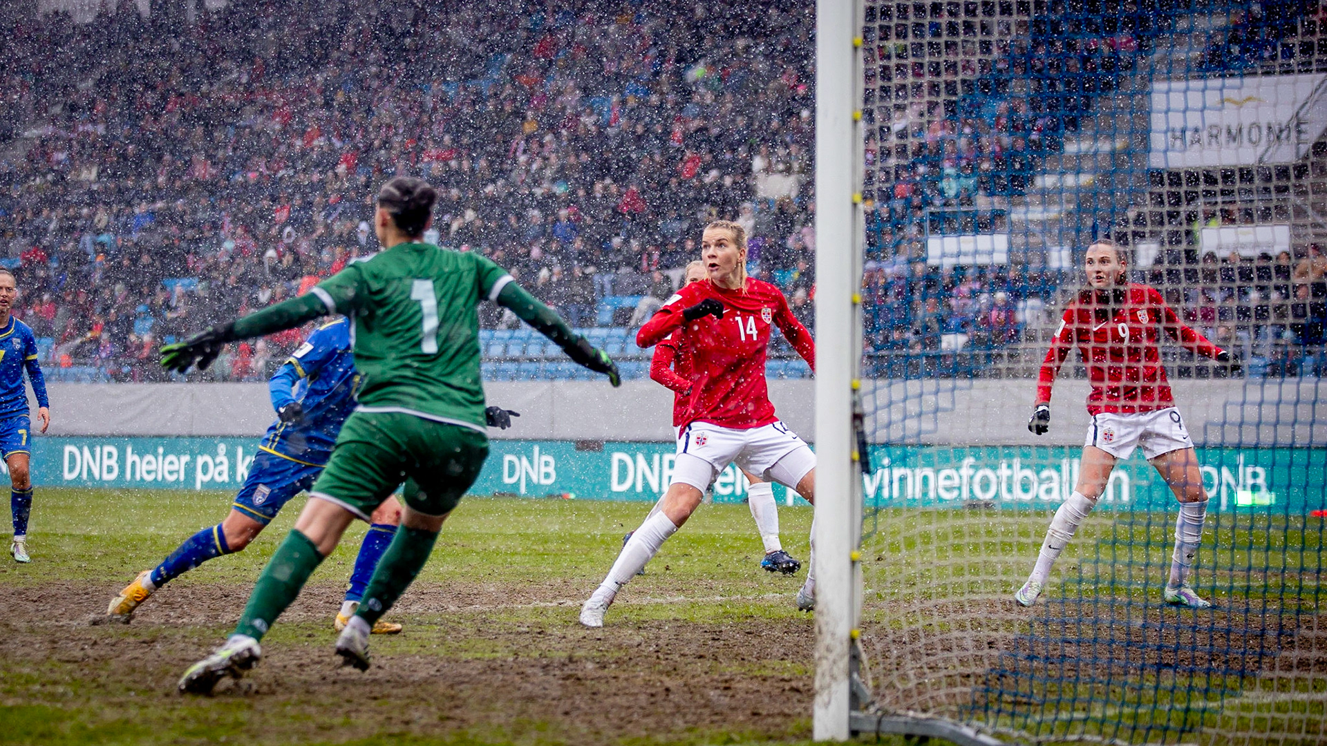 Målmaskinen Ada Hegerberg med tre mål i sitt comeback