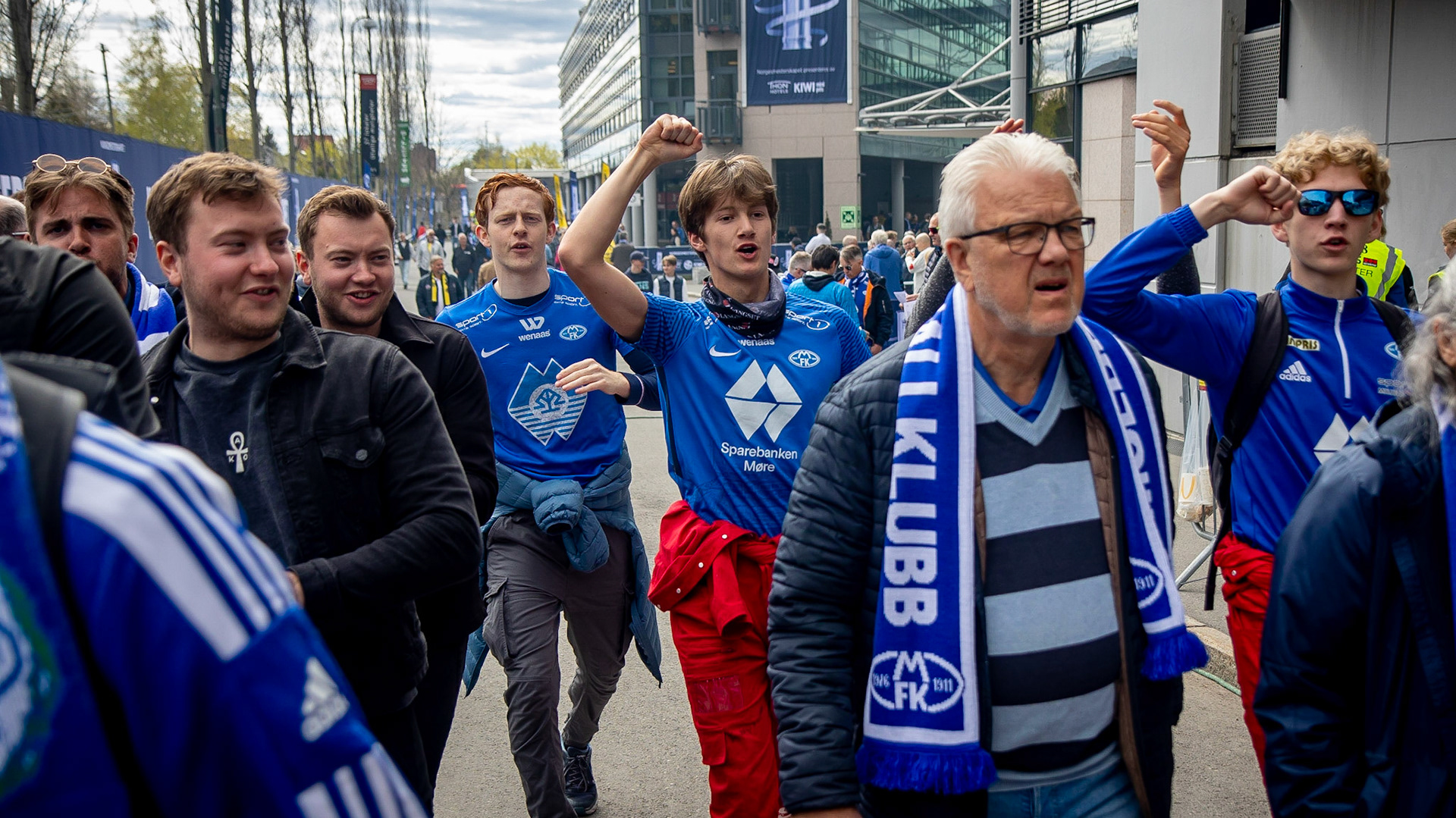 God stemning utenfor Ullevål