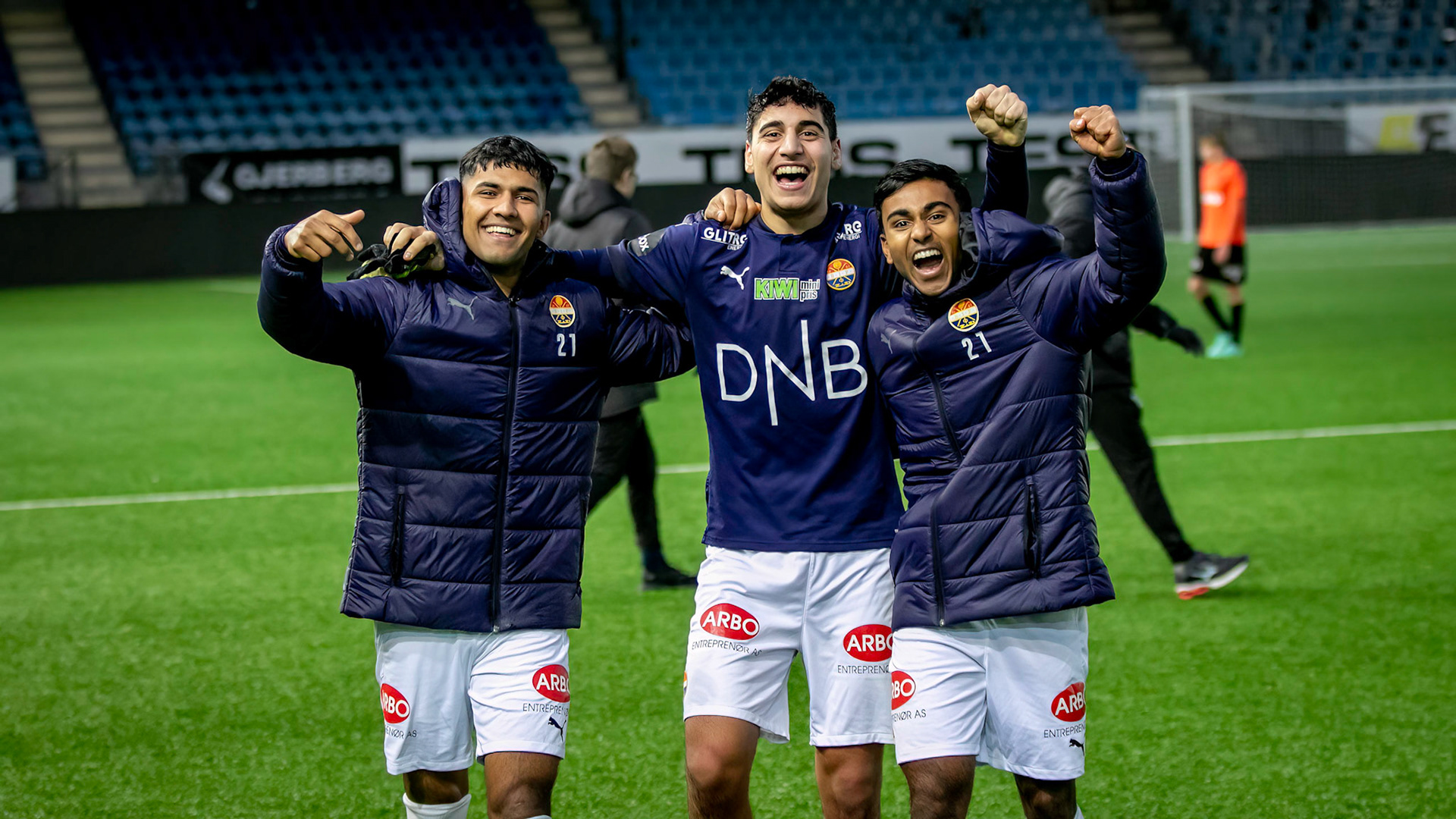 Ahmadzay, Farji og Singh feirer 2.plassen i Nasjonal serie