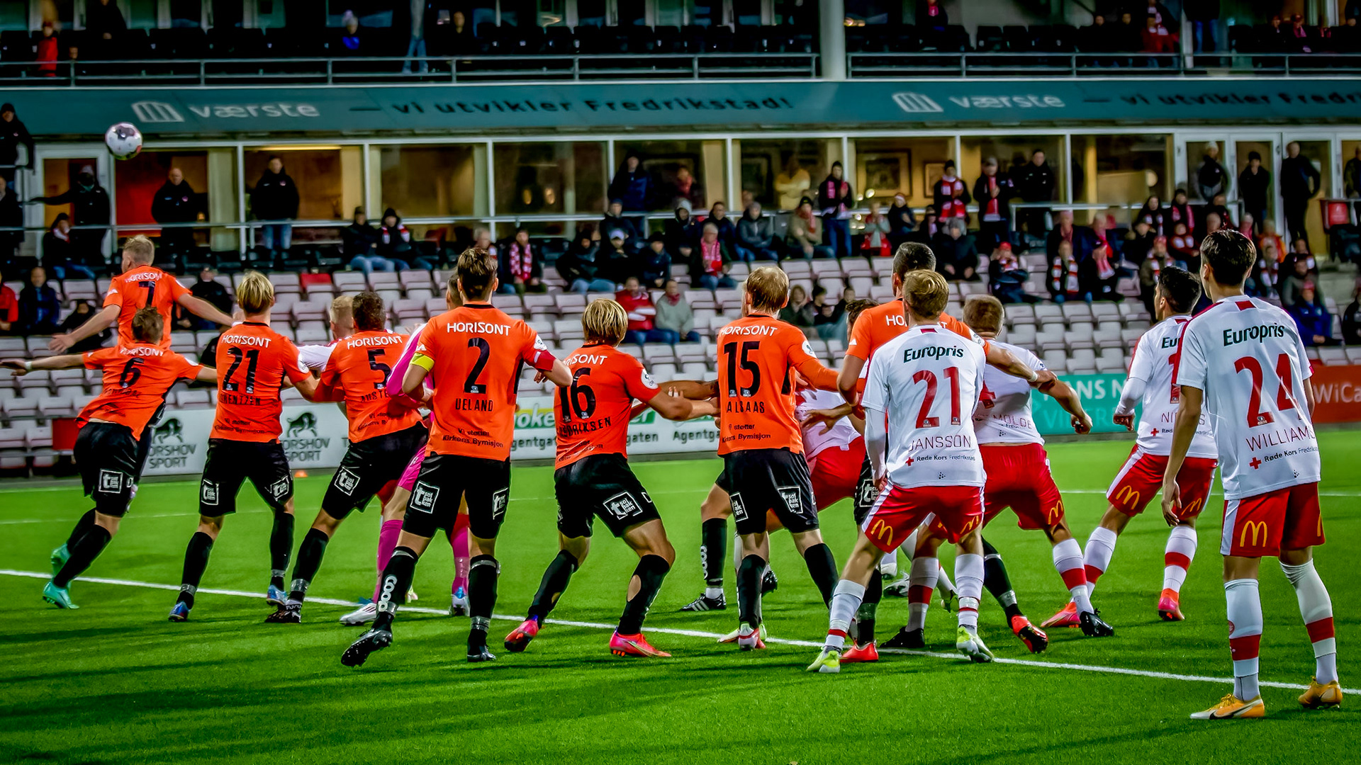 Åsane forsvarte seg heroisk da Fredrikstad presset på for utlikning mot slutten