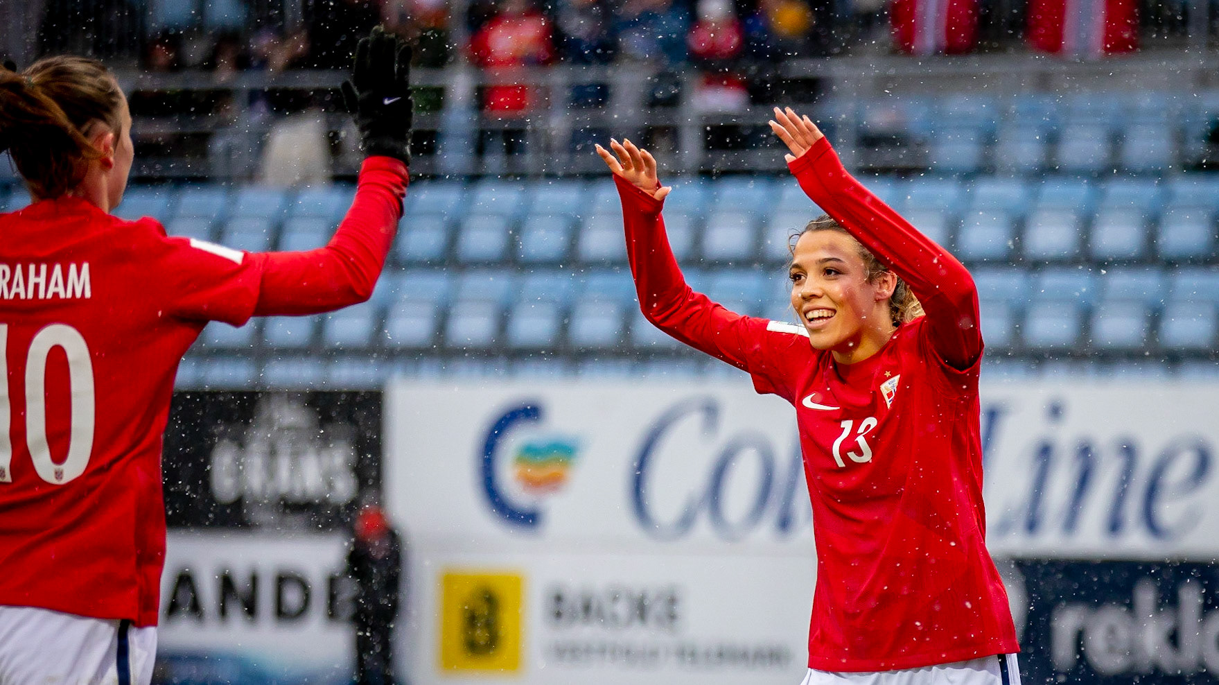 Celin Bizet Ildhusøy jubler for Norges femte mål