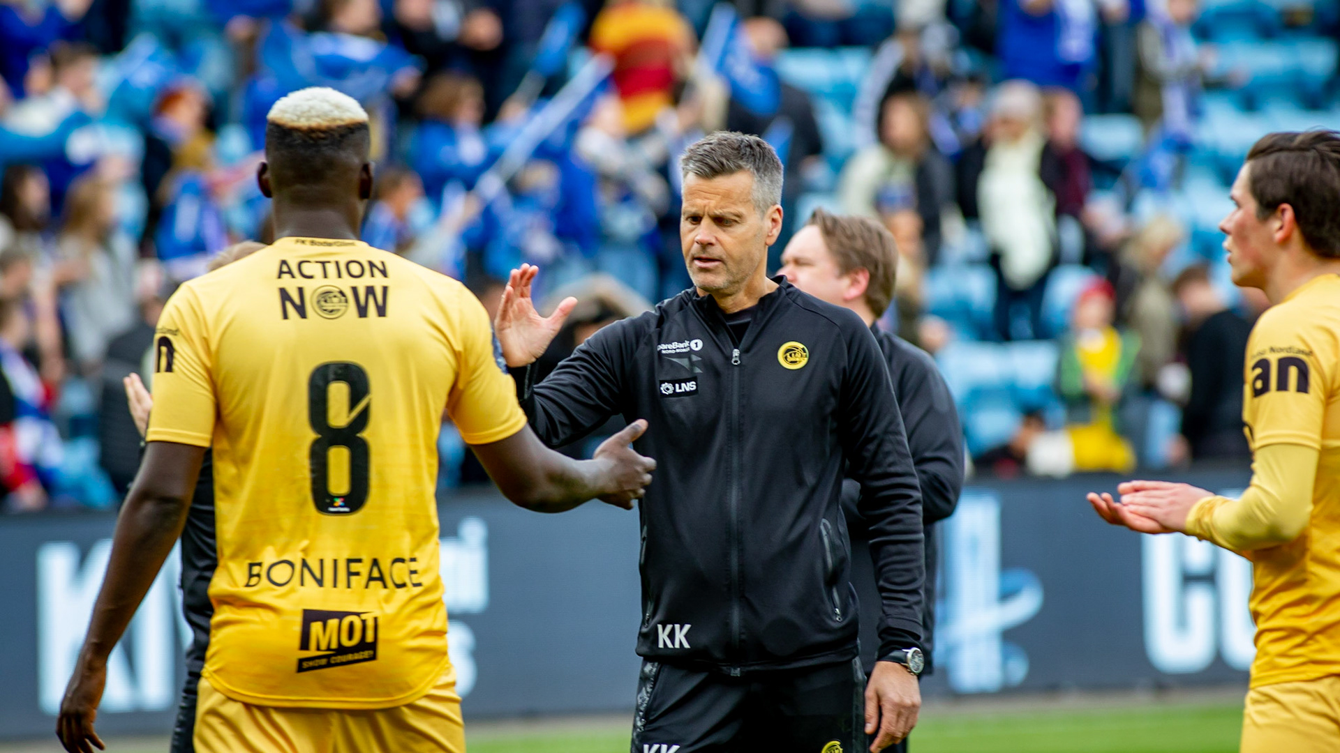 Kjetil Knutsen takker Victor Boniface 