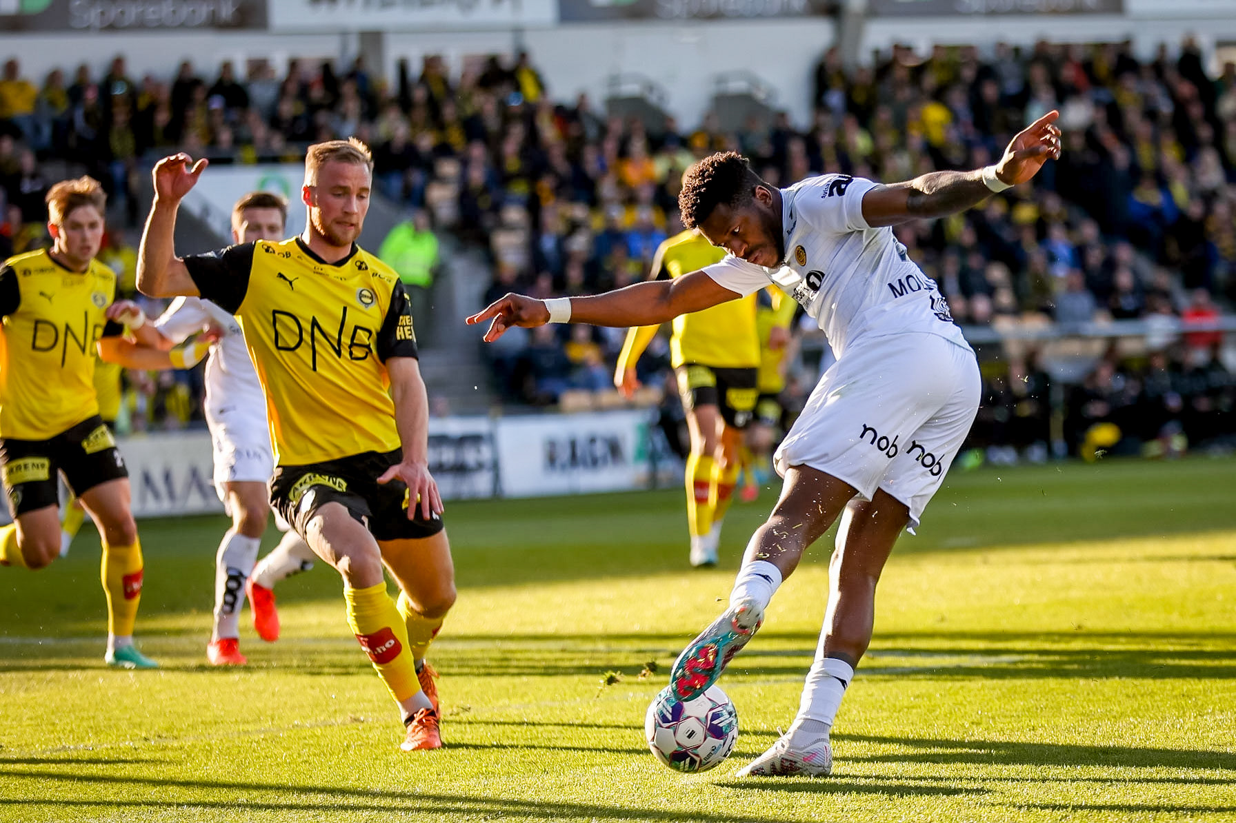 Faris Pemi med skuddforsøk