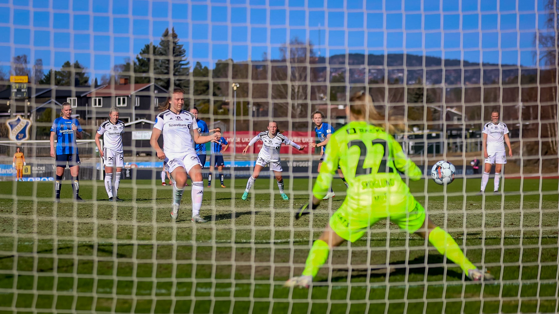 Sara Kanutte Sørensen Fornes setter 2-1 på straffe