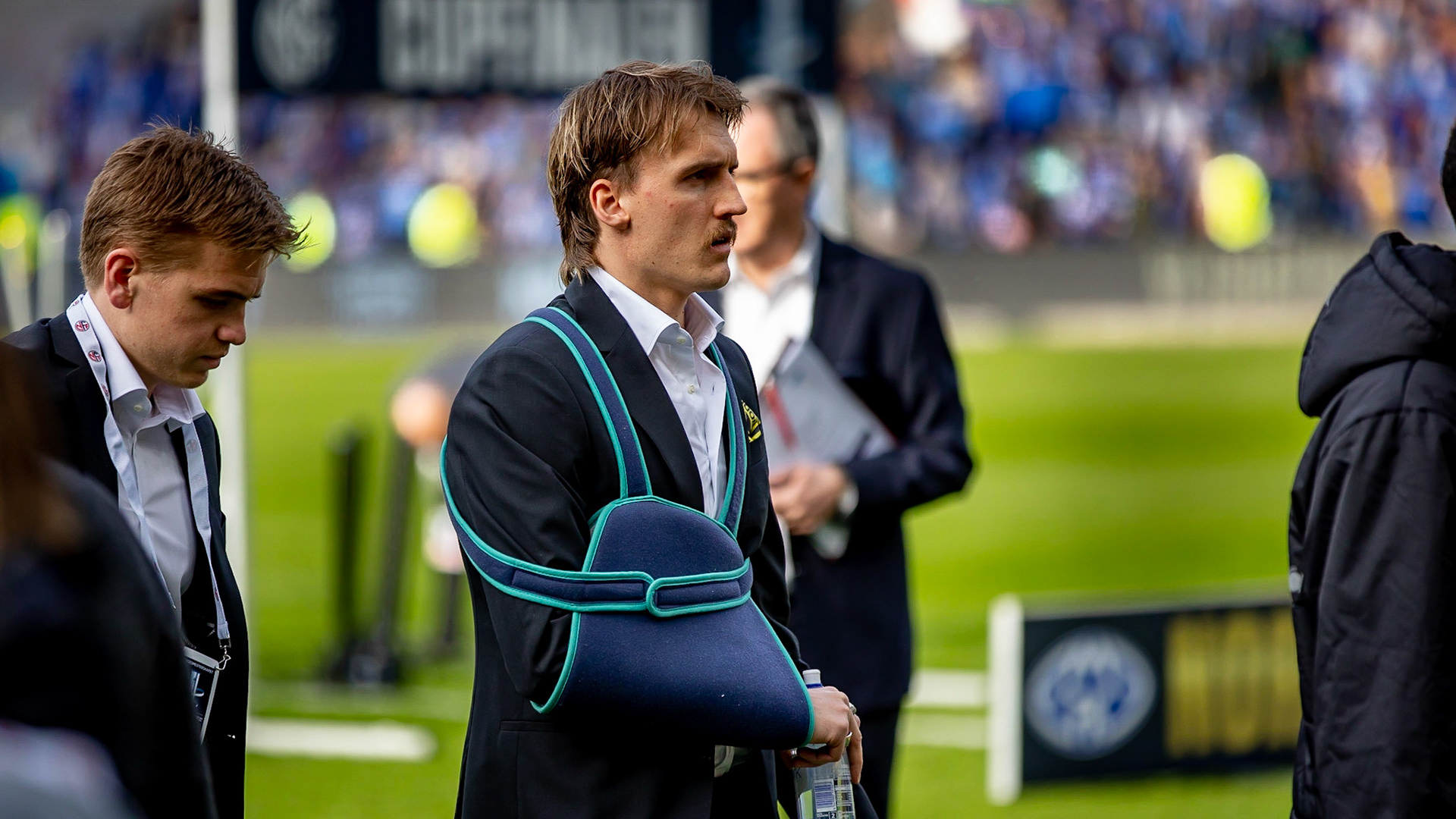 Runar Espejord ble byttet ut i pausen med en skade