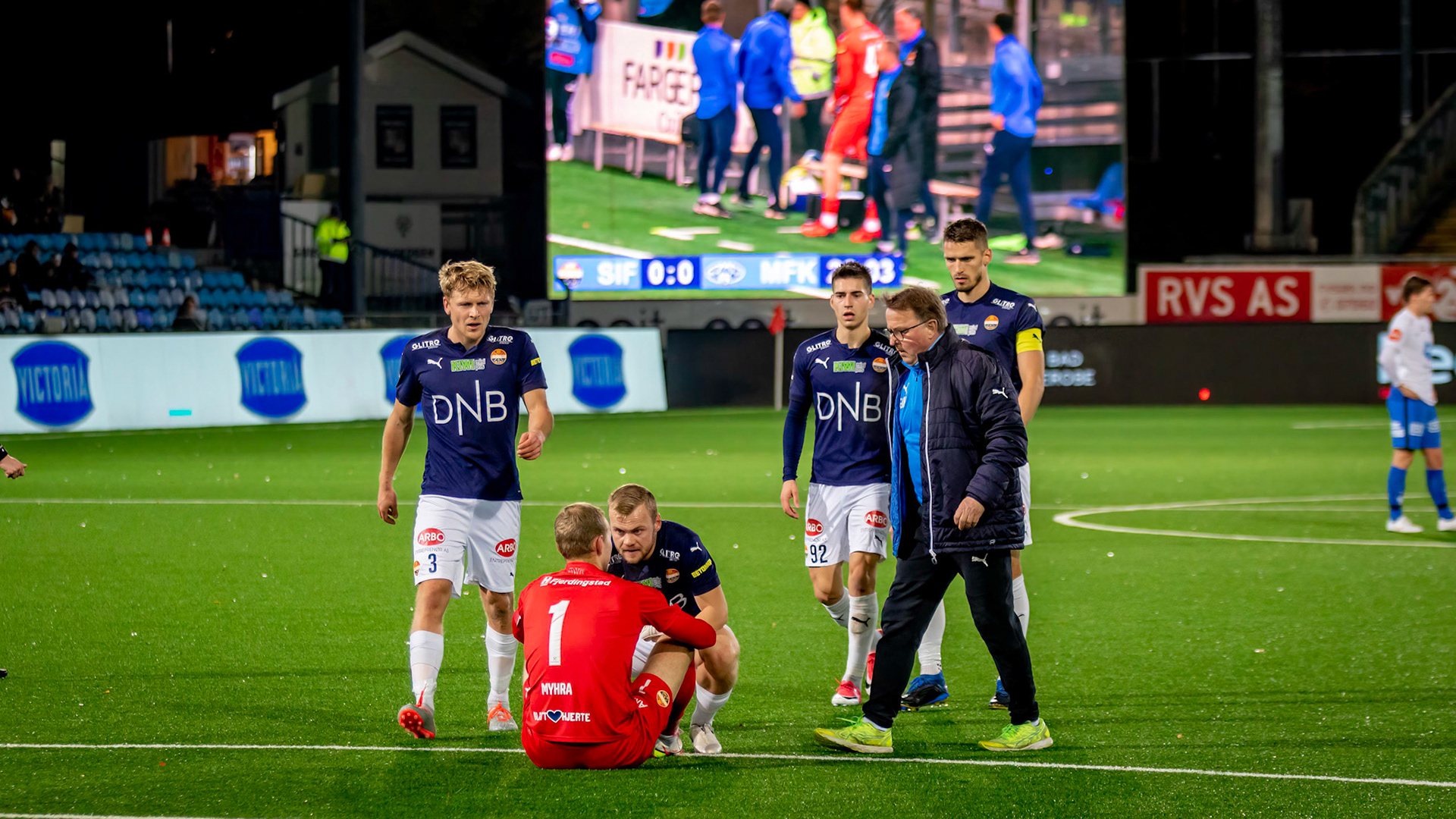 Viljar Myhra ble svimmel i første omgang. Måtte byttes ut.