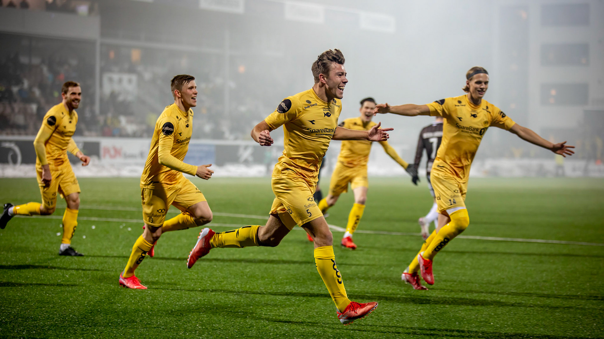 Bjørkan løper for å takke Pellegrino for ypperlig serv