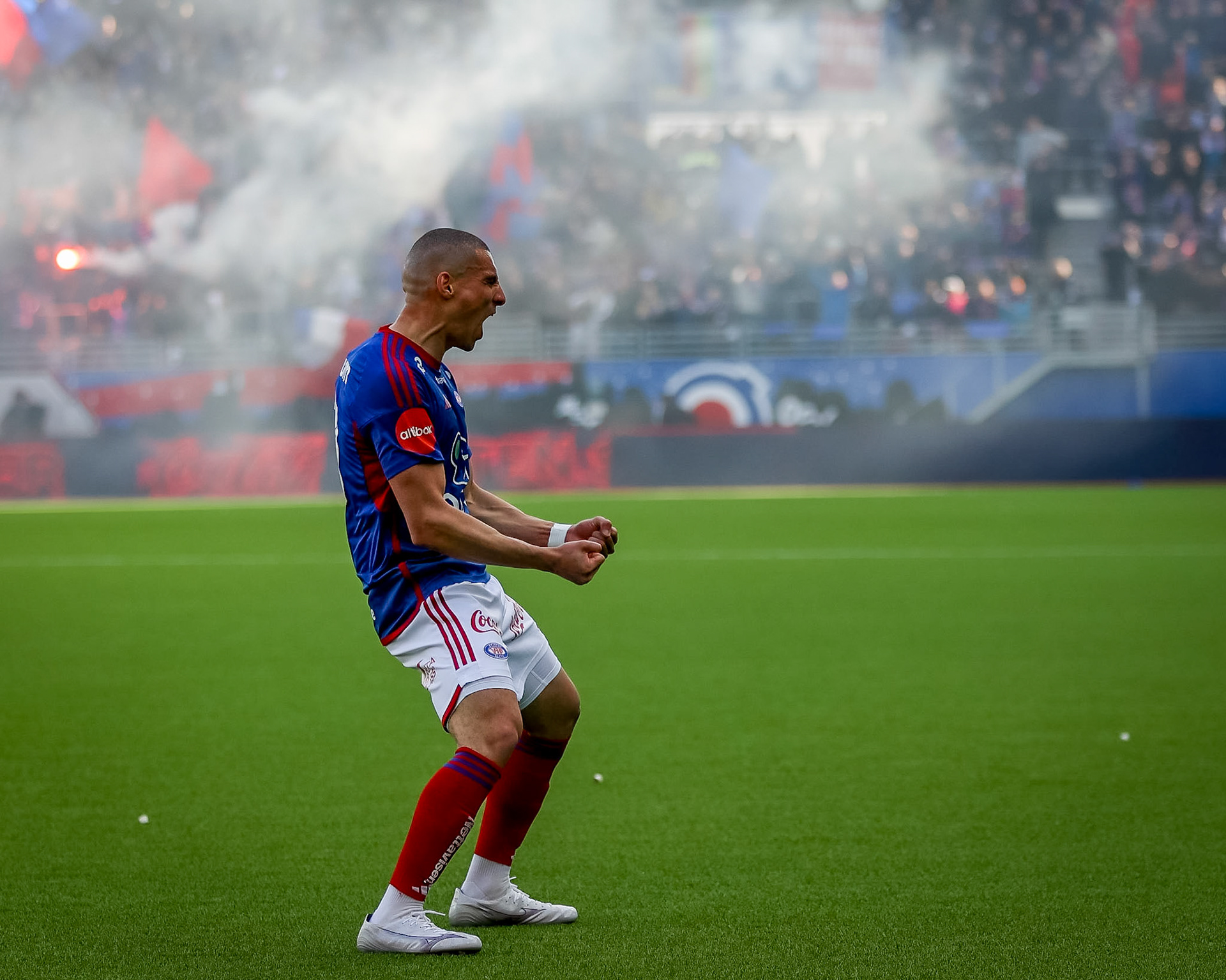 Mohamed Ofkir jubler for sin indirekte assist til  Seedy Jattas 3-1 scoring